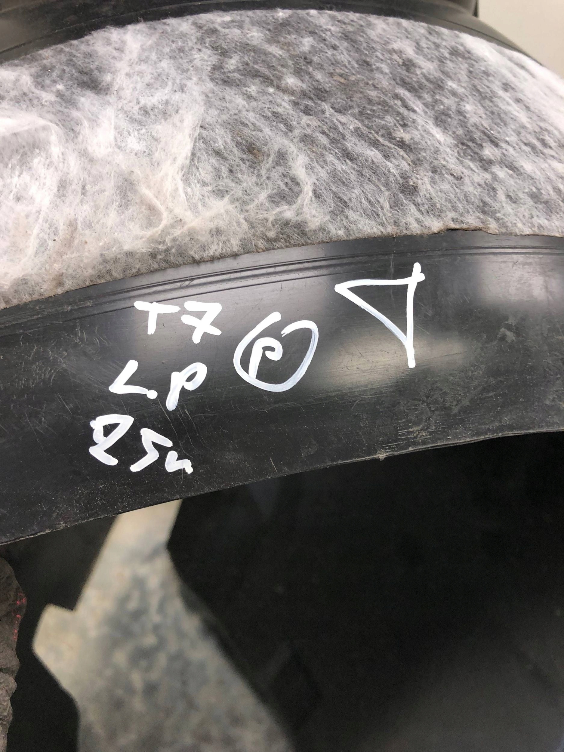 mudguard left front VW T7 7T0809957G