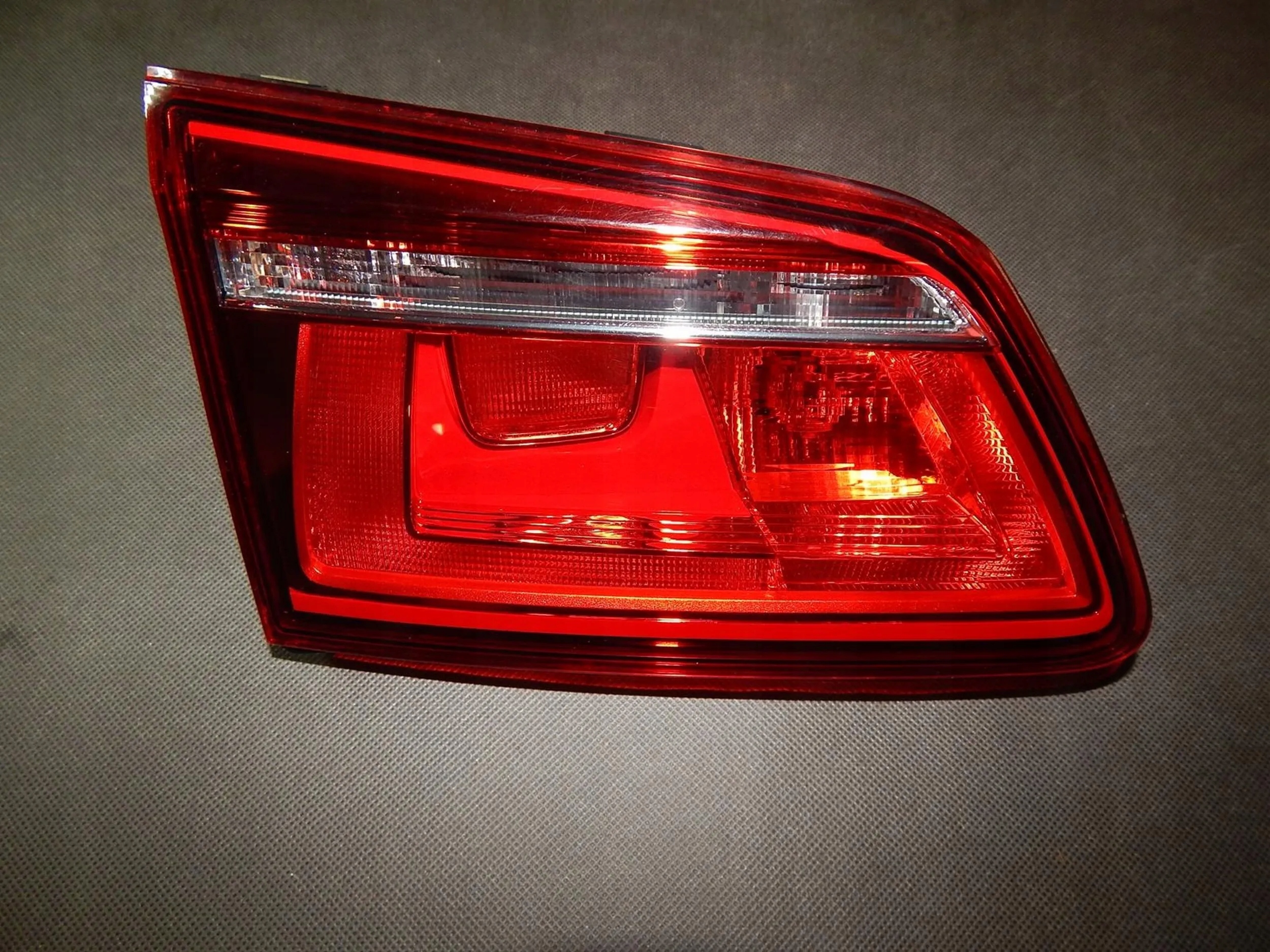 VW GOLF SPORTSVAN light left rear part 510945093G