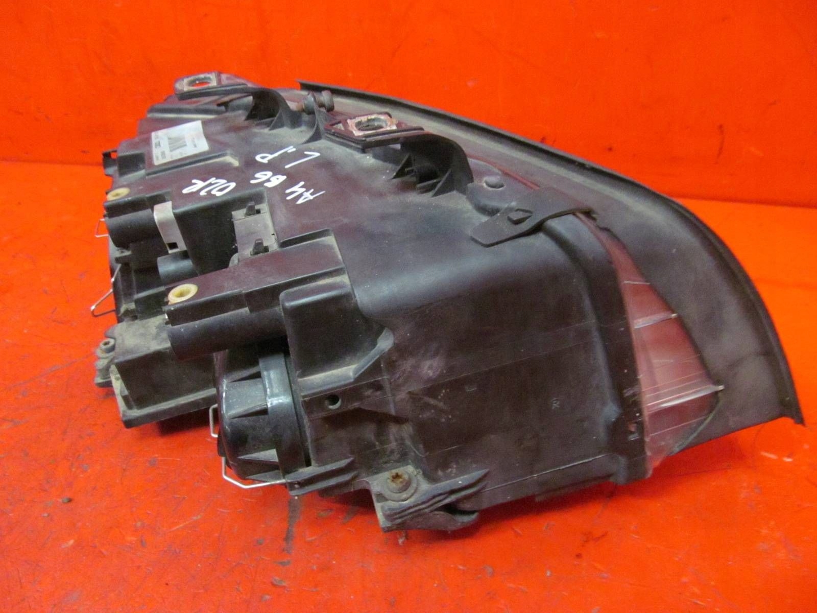 AUDI A4 B6 8E 8E2 8E5 MALYSZ 2000-2004 light REFLEKTOR left front EUROPA