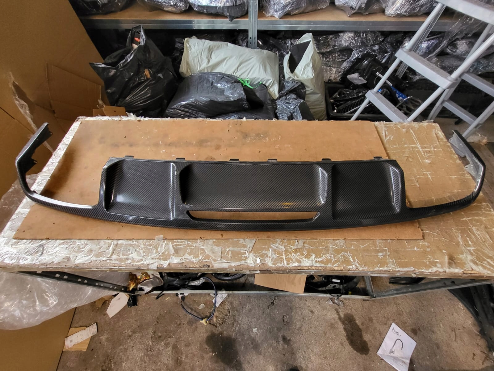 A2188853425 - MERCEDES CLS 218 ЗАДНИЙ ДИФФУЗОР ЗАДНИЙ CARBON 63 AMG