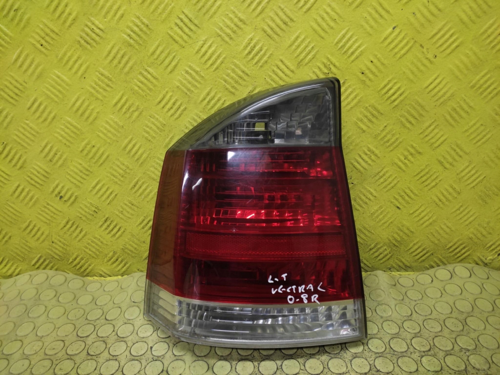 OPEL VECTRA C light left rear part 13157646