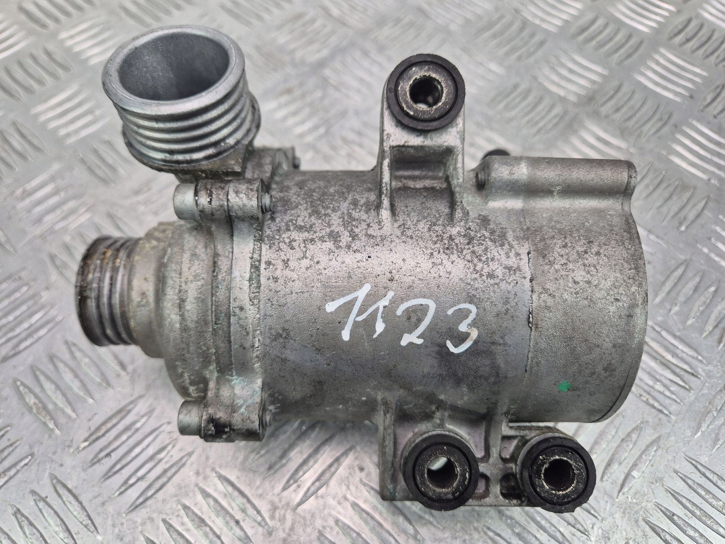 supplementary water pump BMW X1 E84 20i 7597715 N20B20A