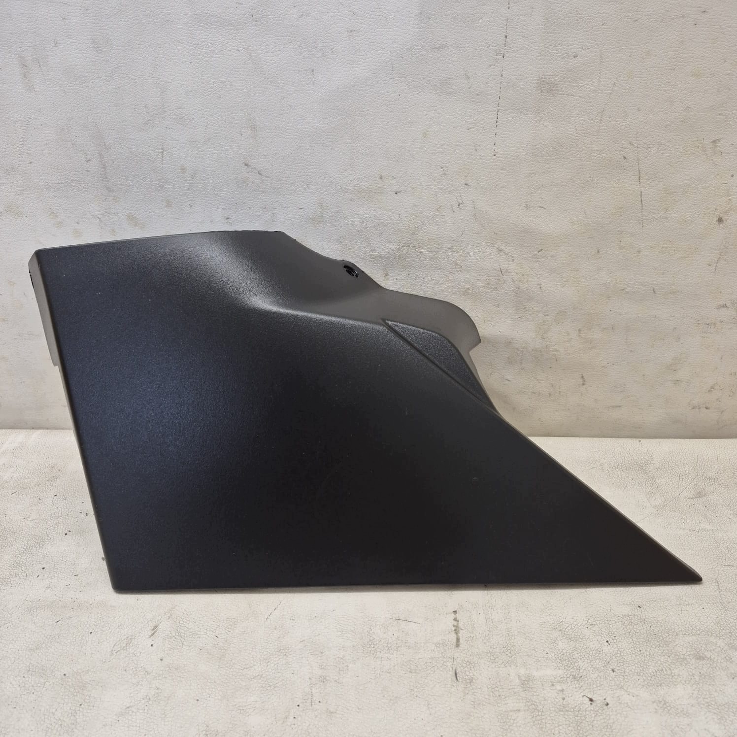 IVECO DAILY IV 4 14-> cover moulding pillar right front