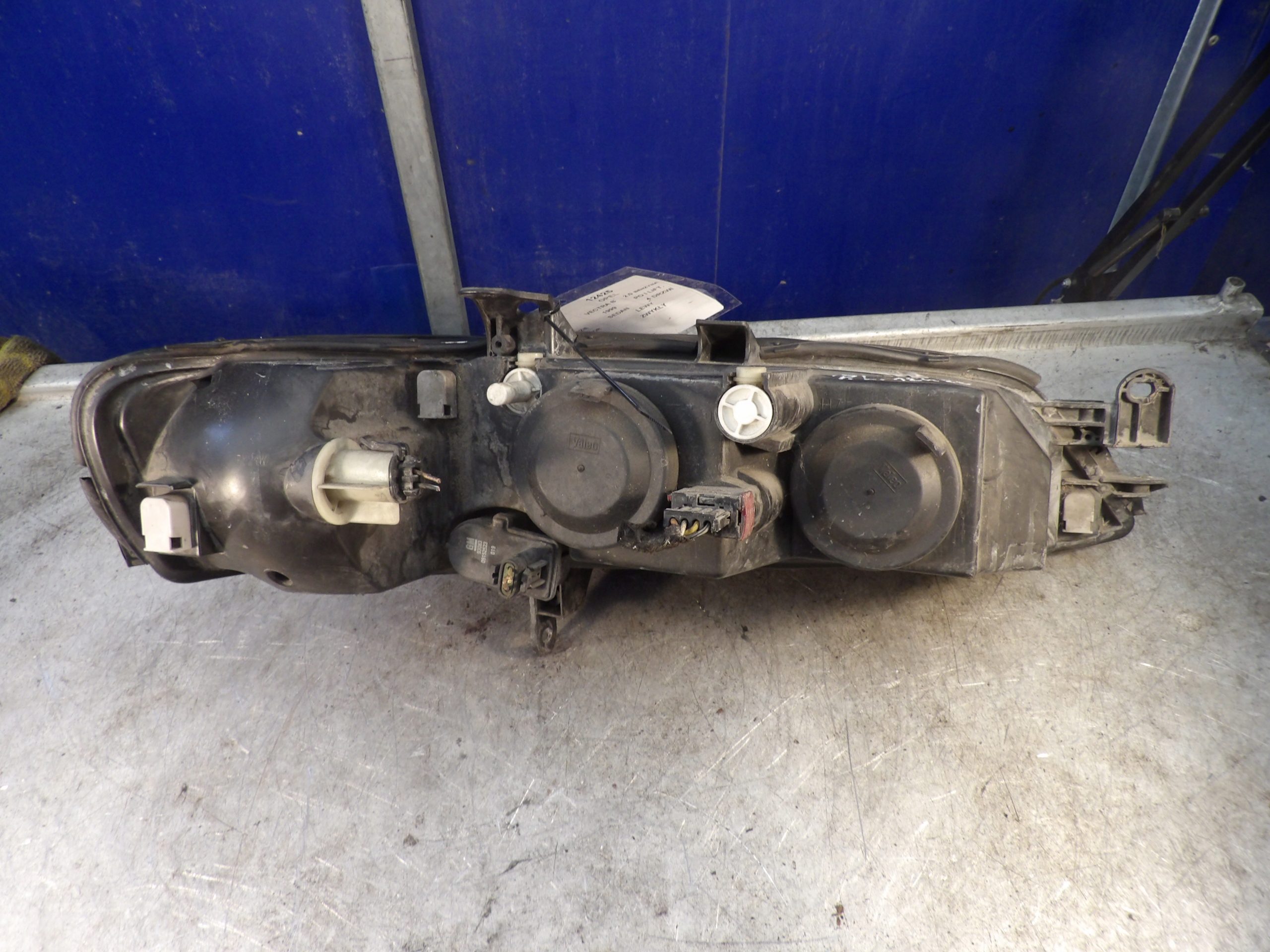 Opel Vectra light front left 09119519 67743035