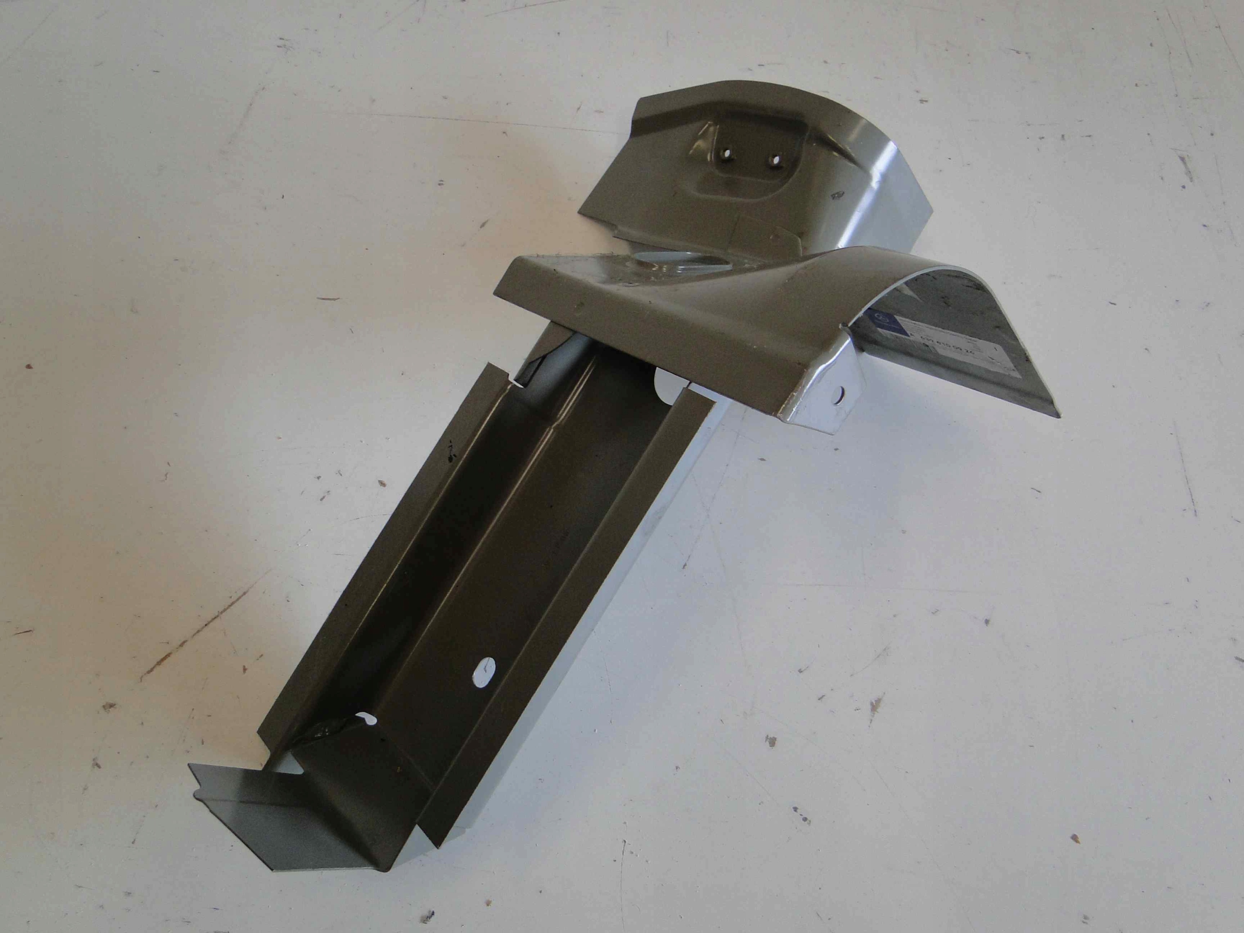 MERCEDES VITO V KLASA W448 448 RAMA DOL SLUPKA D Car type Passenger cars Cargo vans