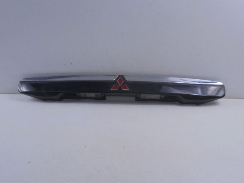MITSUBISHI SPACE STAR and cap moulding bonnet rear part