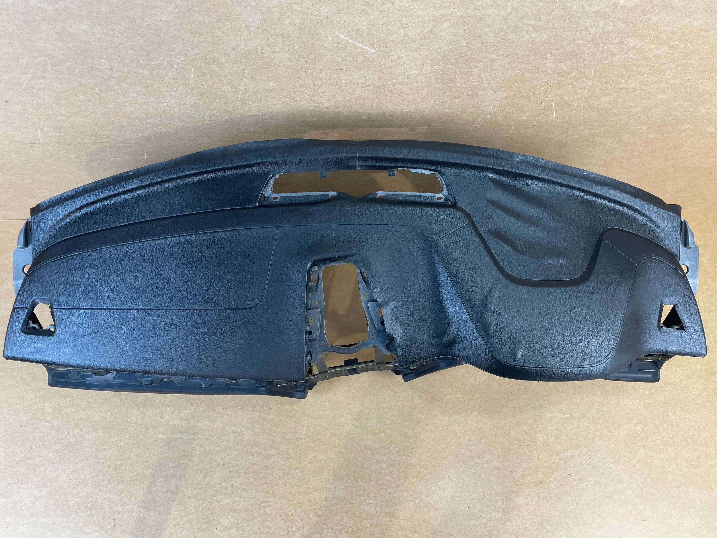 dashboard instrument panel cockpit upholstery VOLVO XC60 II 2017- HEAD UP ANGLIK UK 31