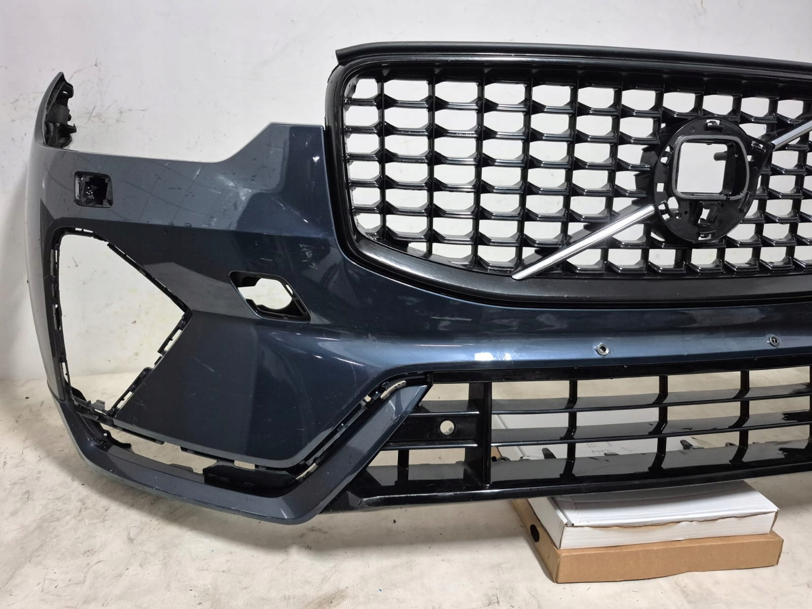 VOLVO XC60 II 2 R-design LIFT 21- bumper front front 4XPDC SPR 32296893