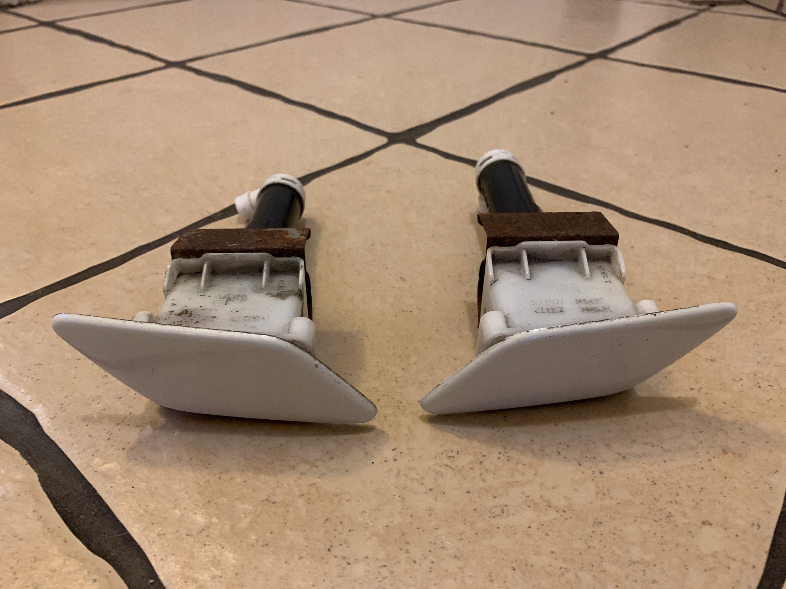 Nissan Leaf 11-16 шайба лампы оригинал