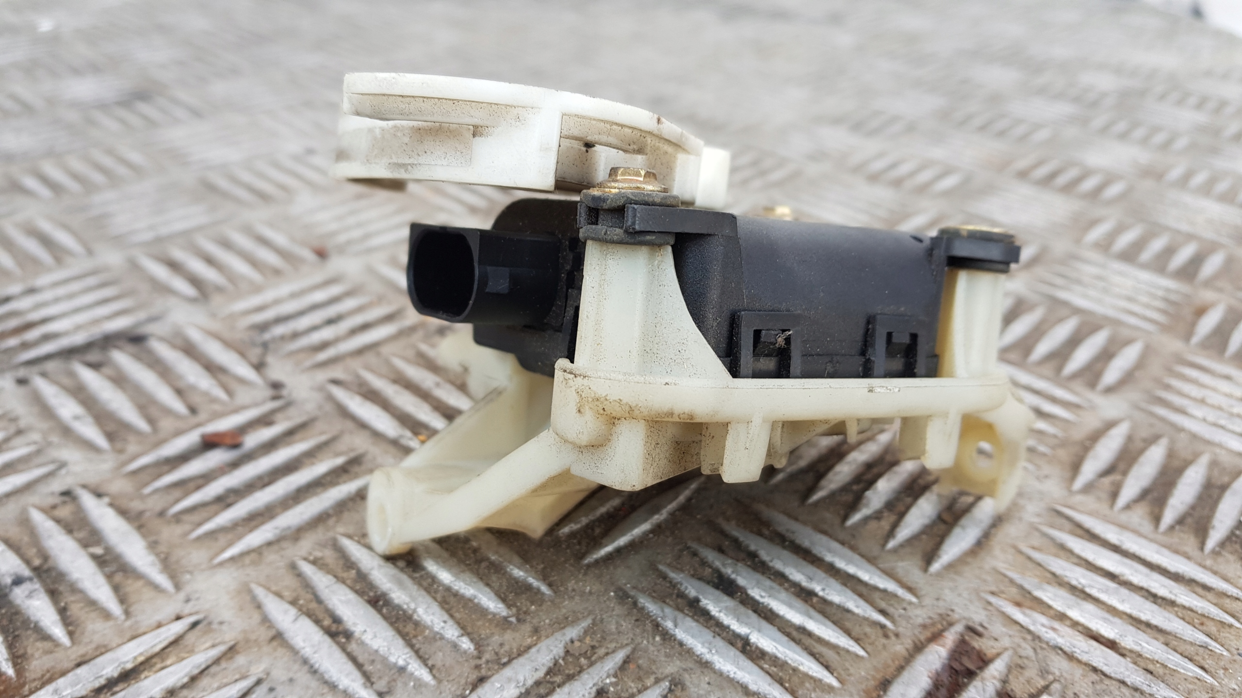 AUDI A4 B5 aircon recirculation flap motor of heating
