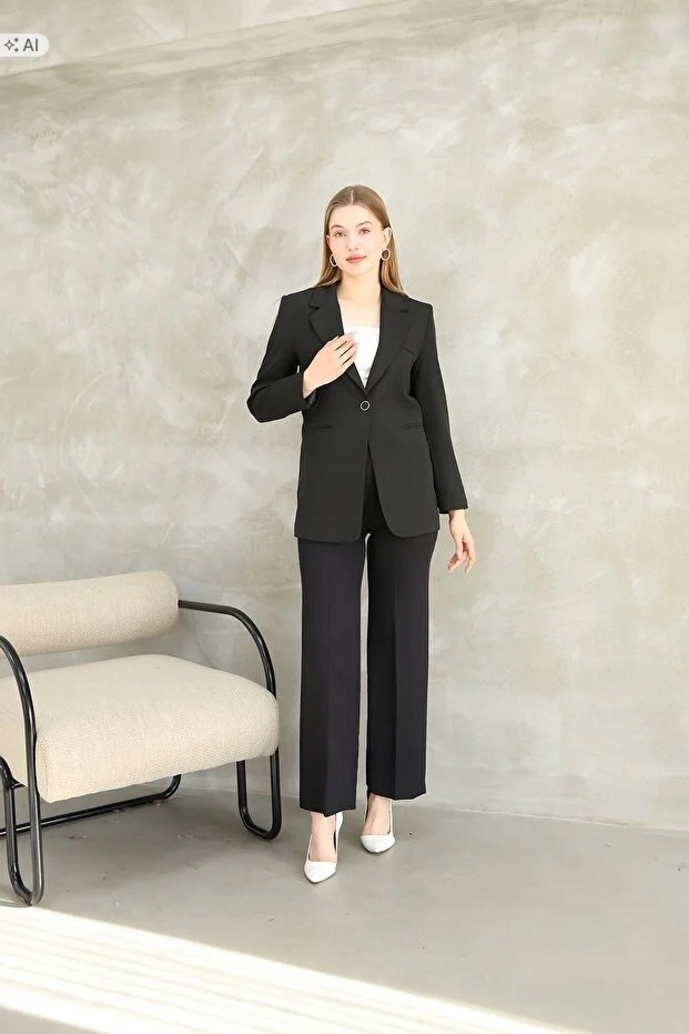 Elegantní Černý Dámský Oblek Z Hladké Tkaniny XXL 5IA