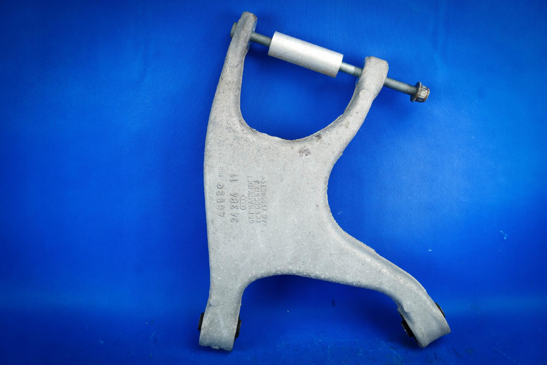 Querlenker wzdluzny hinten Audi A4 RS4 8K A5 8K0505312J