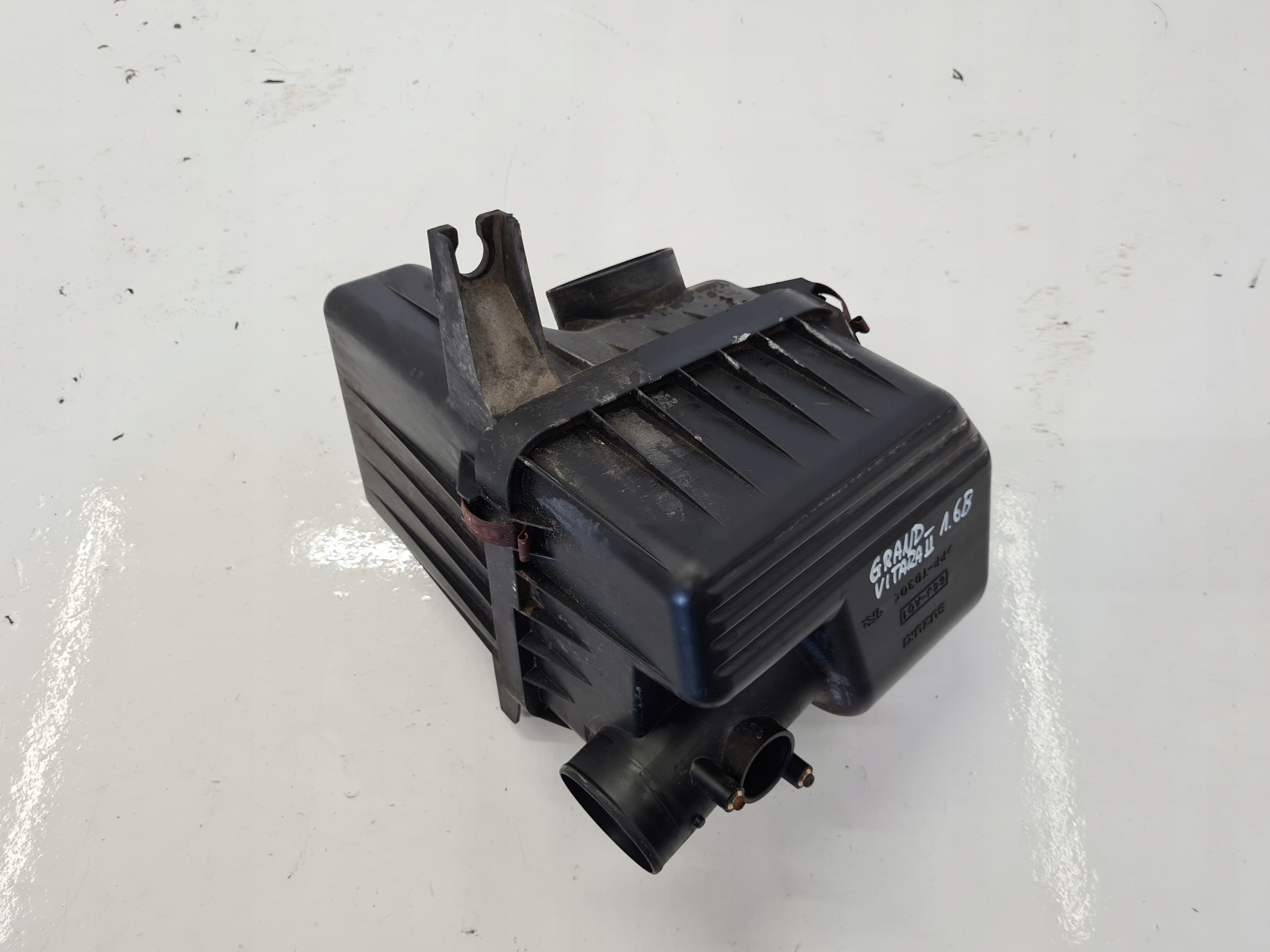 64J-A01 - VITARA II КОРПУС ВОЗДУШНОГО ФИЛЬТРА 1.6 16V