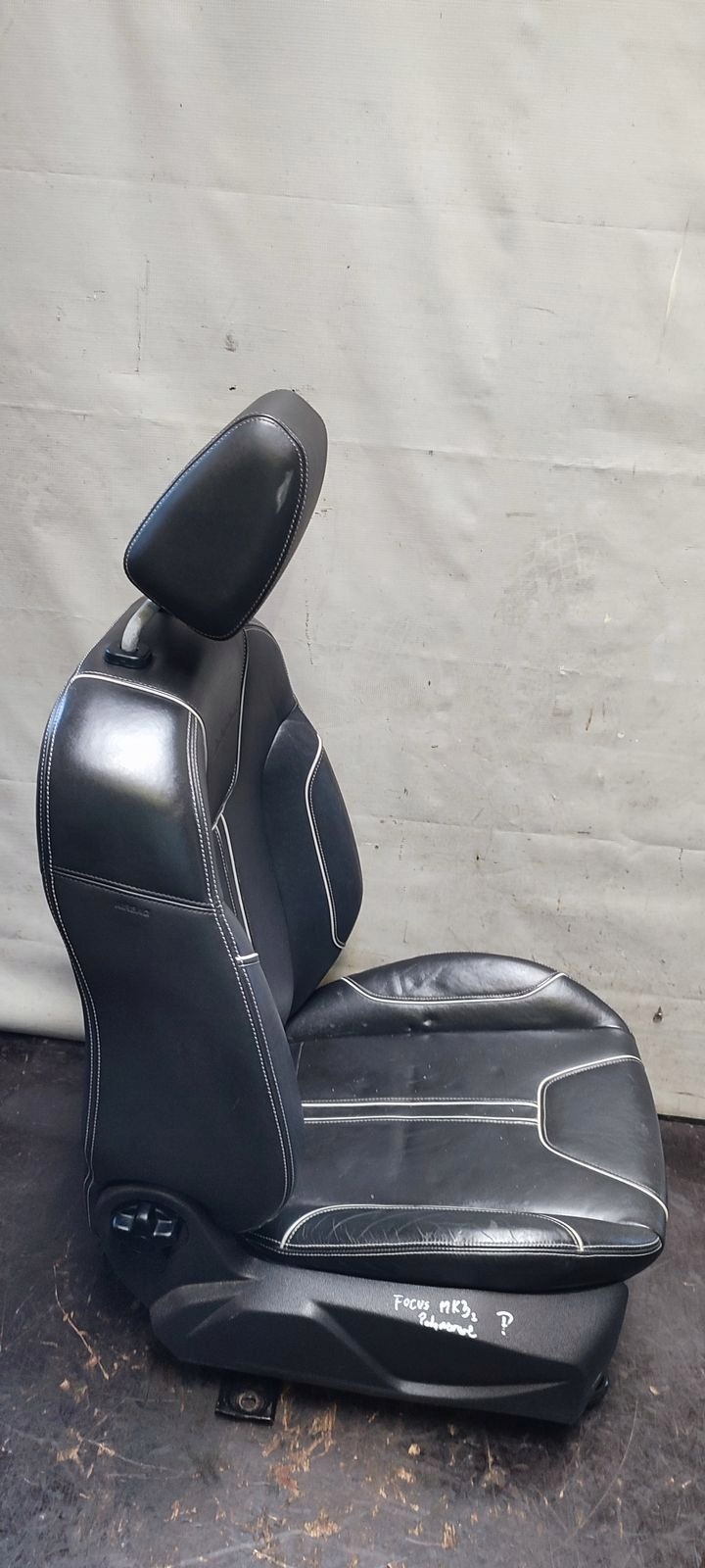 seat seats heated side komplet leather indywidual Ford Focus MK3 HB