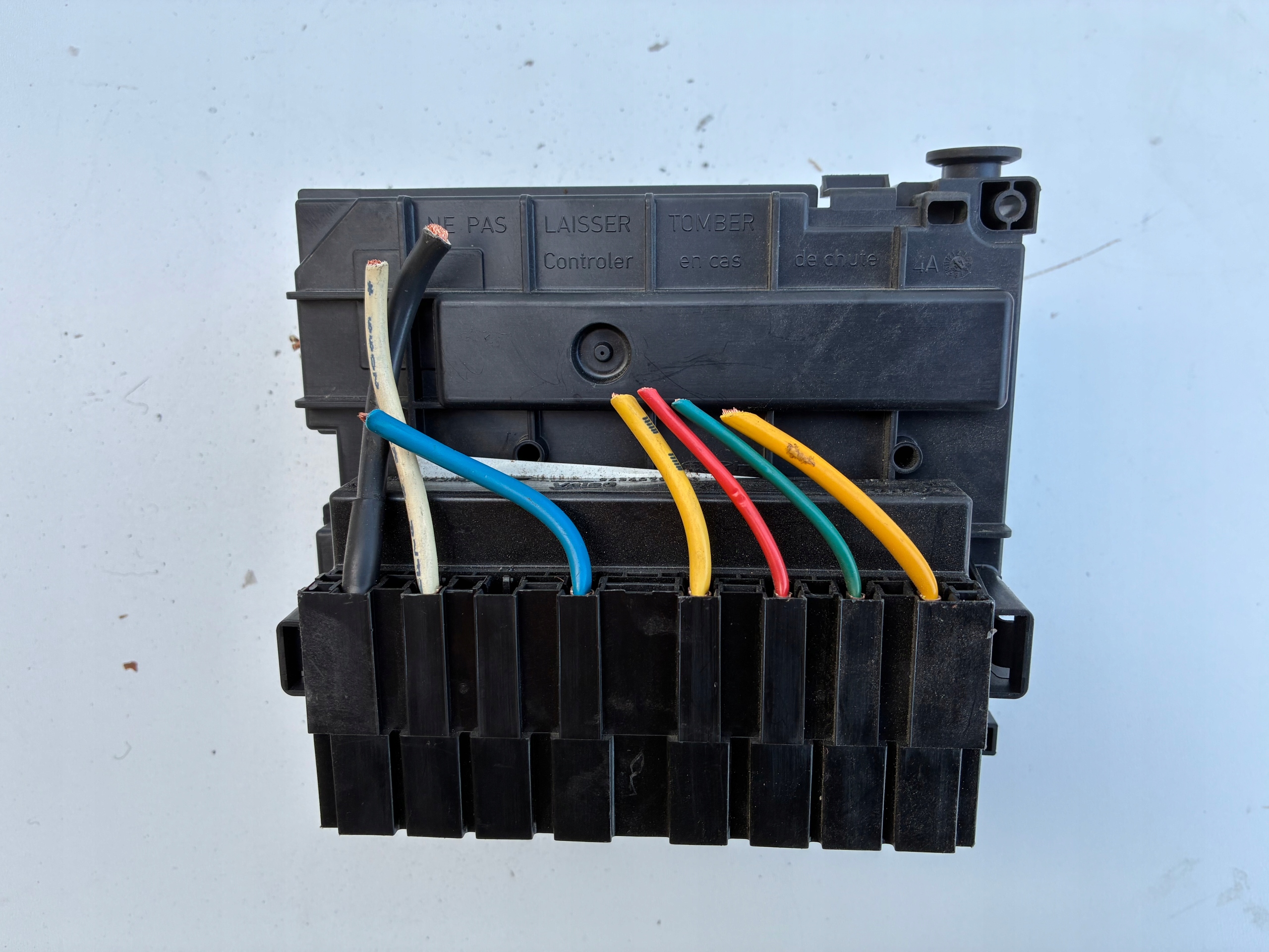 Module fusibles Citroen Peugeot Module BSM L03 9664055480