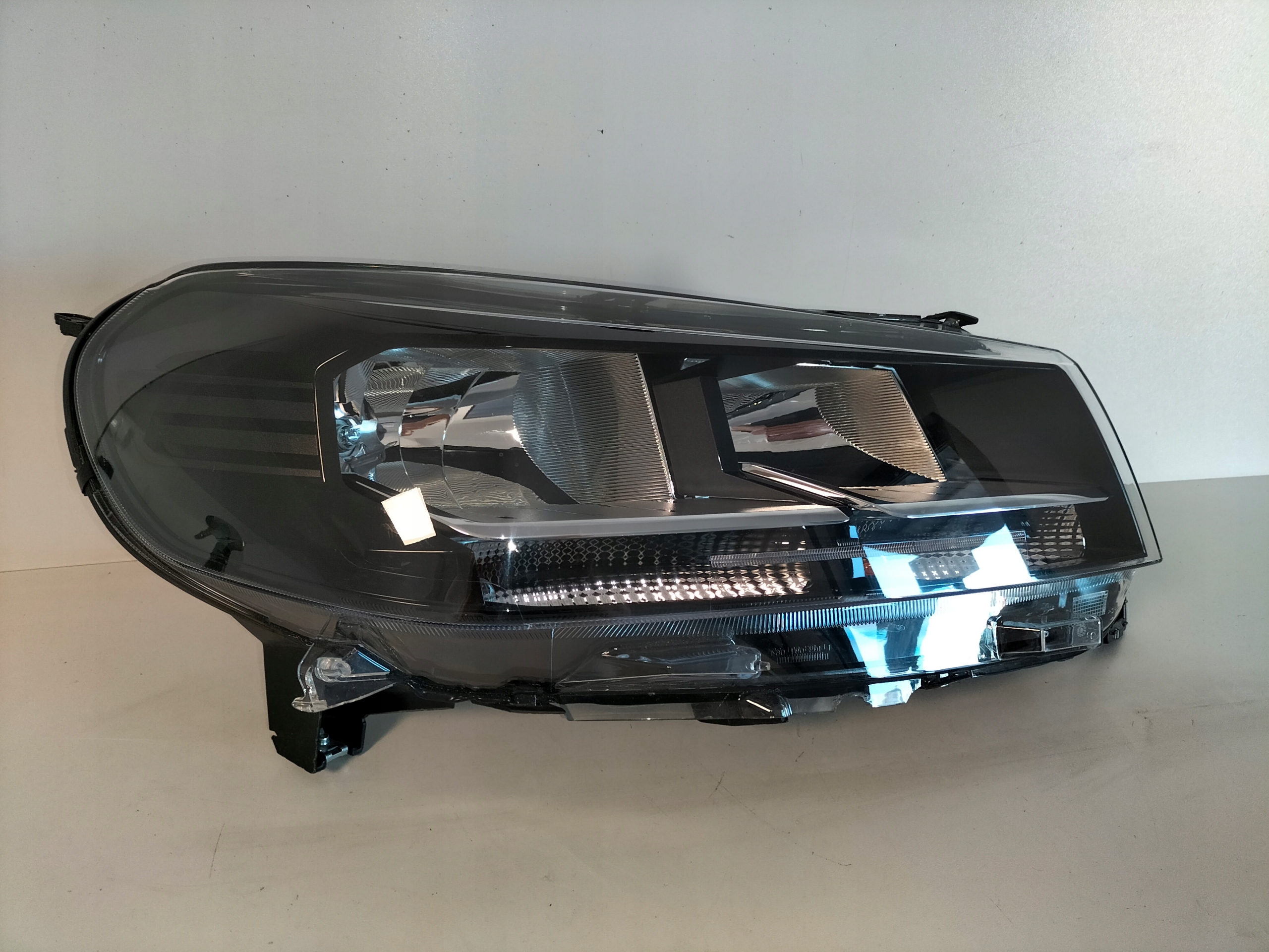 light front reflektor right EXPERT IV 24- JUMPY IV 24- PROACE II LIFT 24