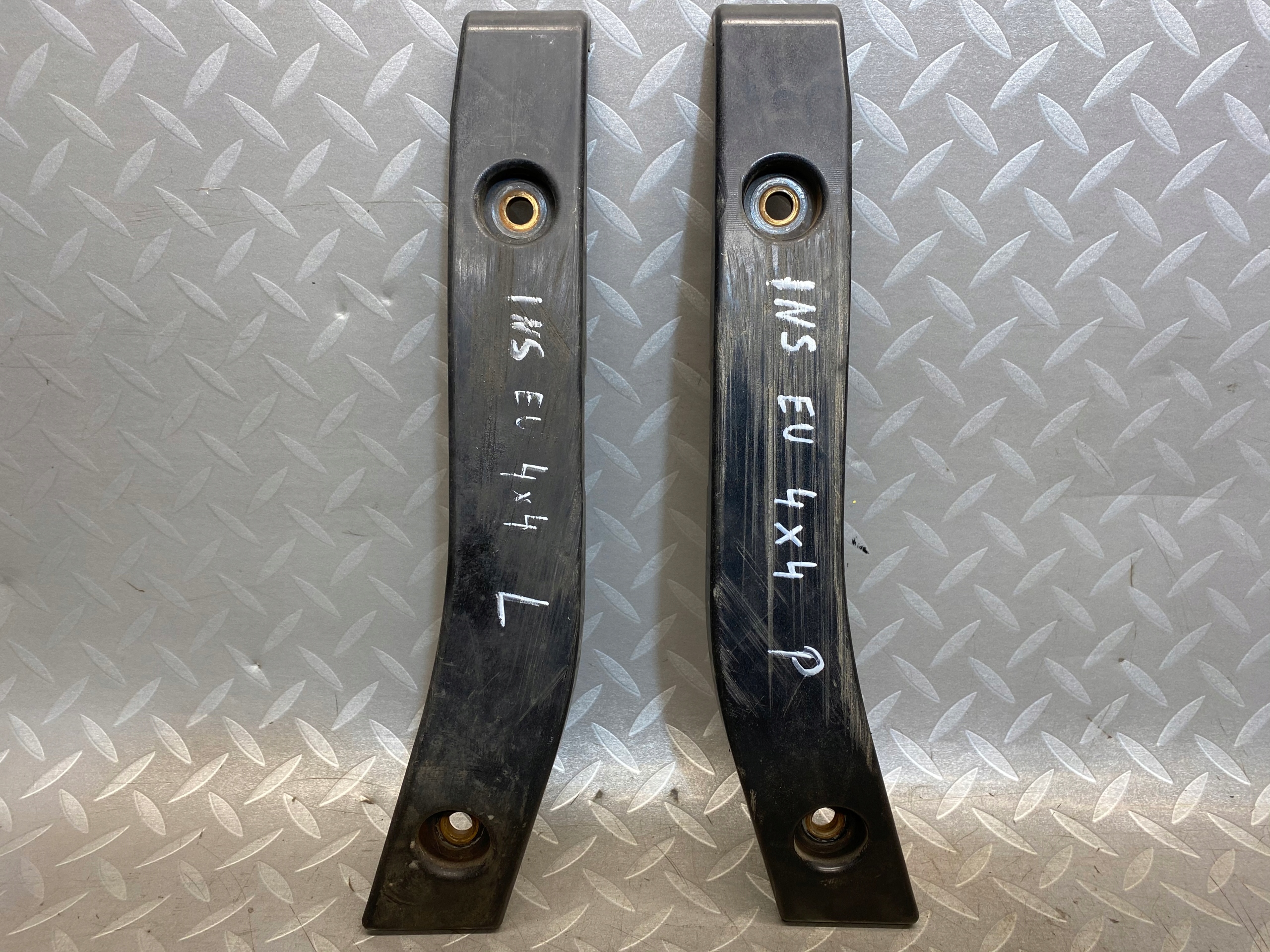 WSPORNIK UCHWYT MOCOWANIE SANKI 4X4 INSIGNIA A