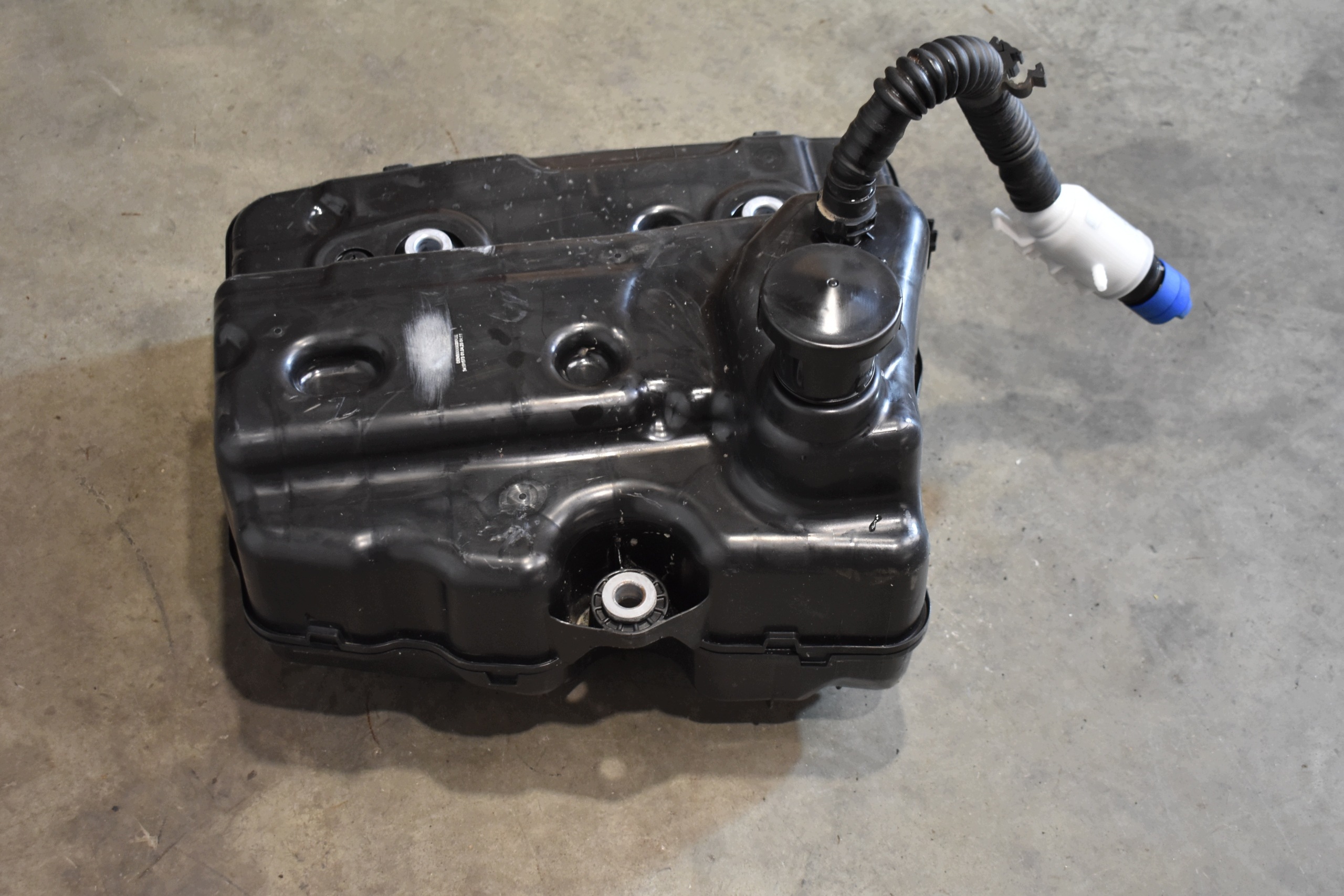 behälter ADBLUE MERCEDES W214 A2144701200 1