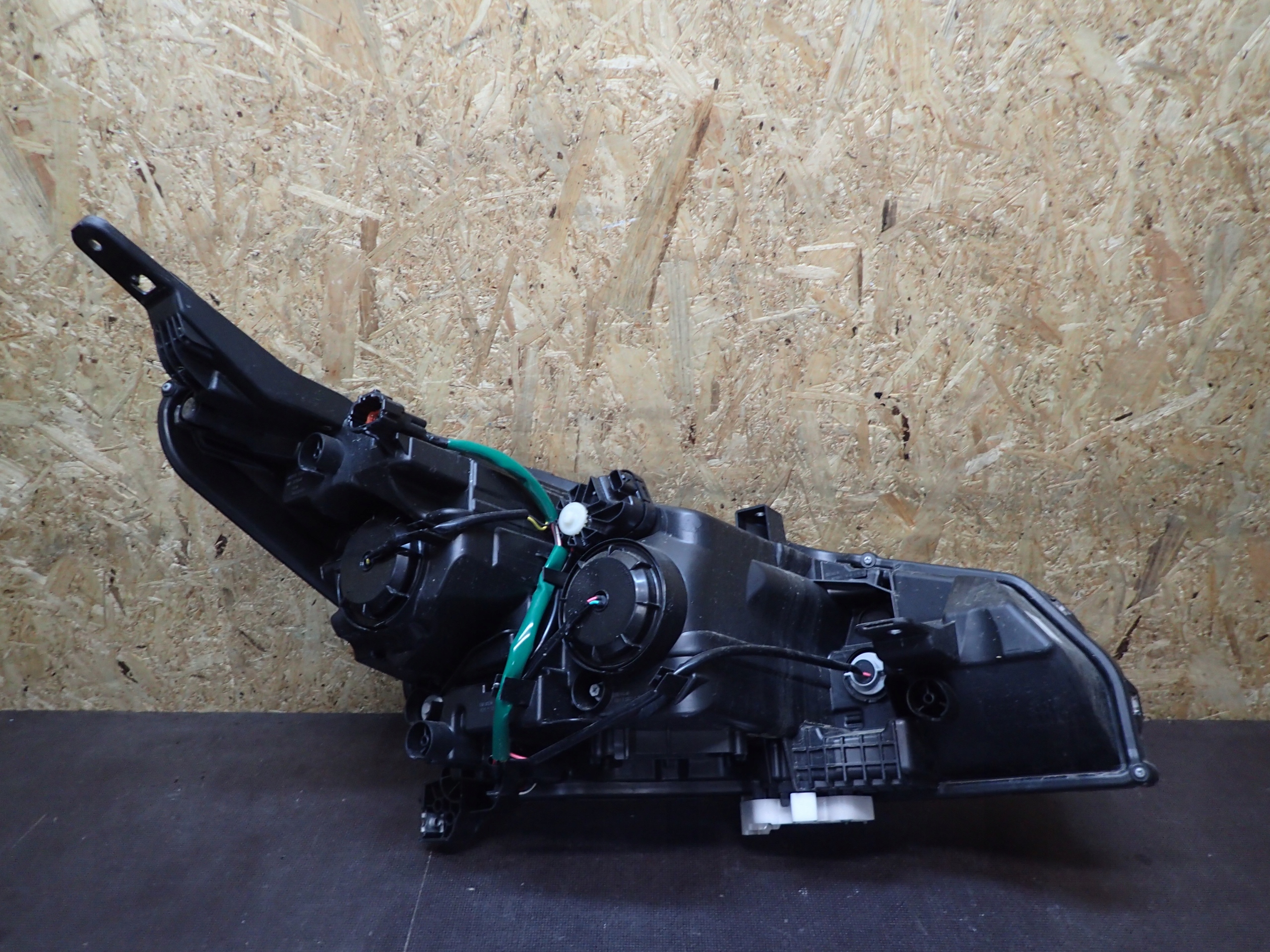 LIGHT FRONT LEFT NISSAN LEAF II 2 LED LENS