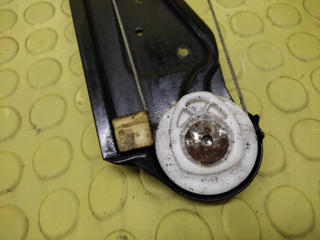 MERCEDES W211 window regulator right rear part 2117300246