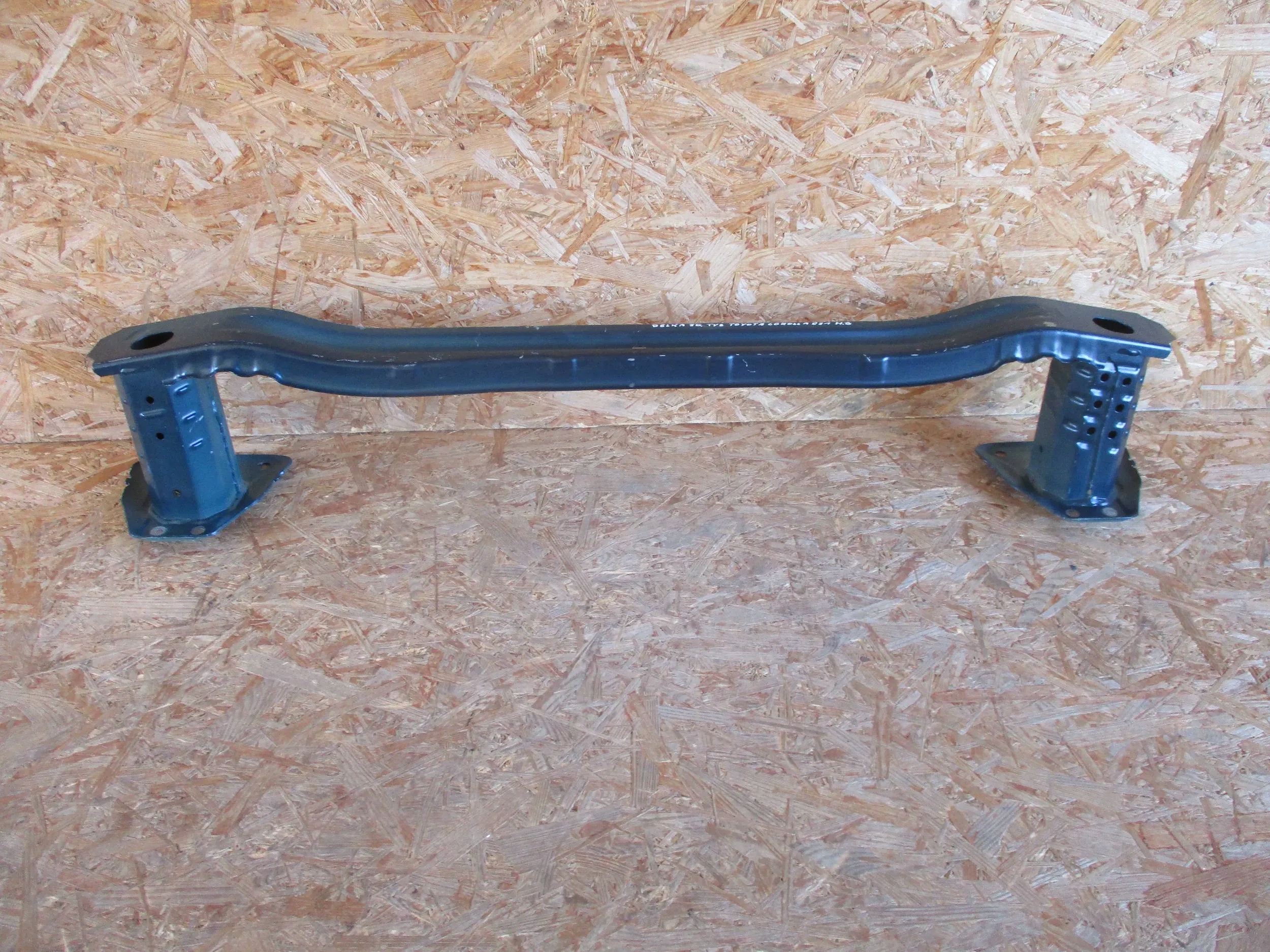 bumper support rear part rear TOYOTA COROLLA E21 HB