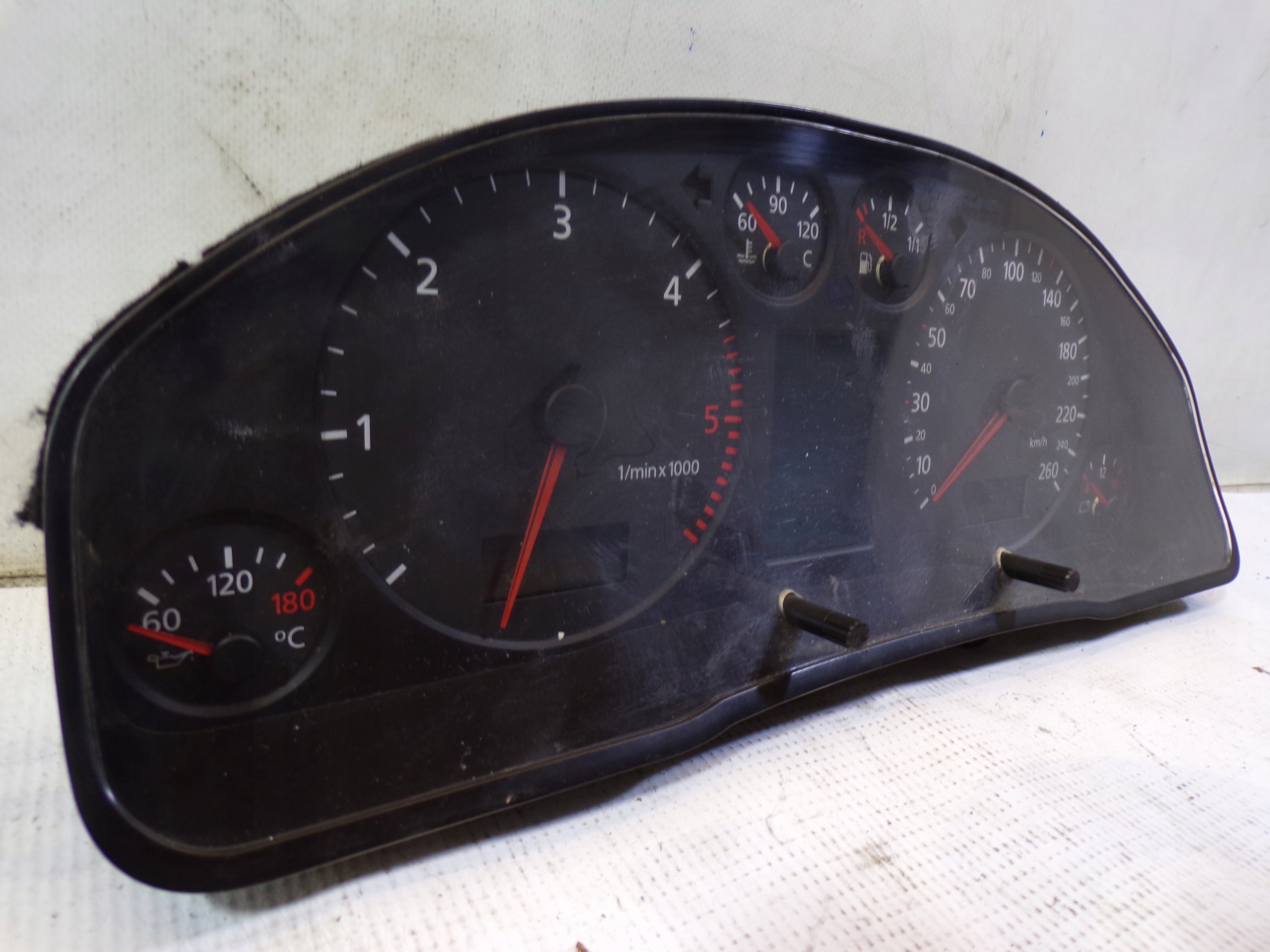 budíky budiky AUDI A6 C5 4B0920931K (2)