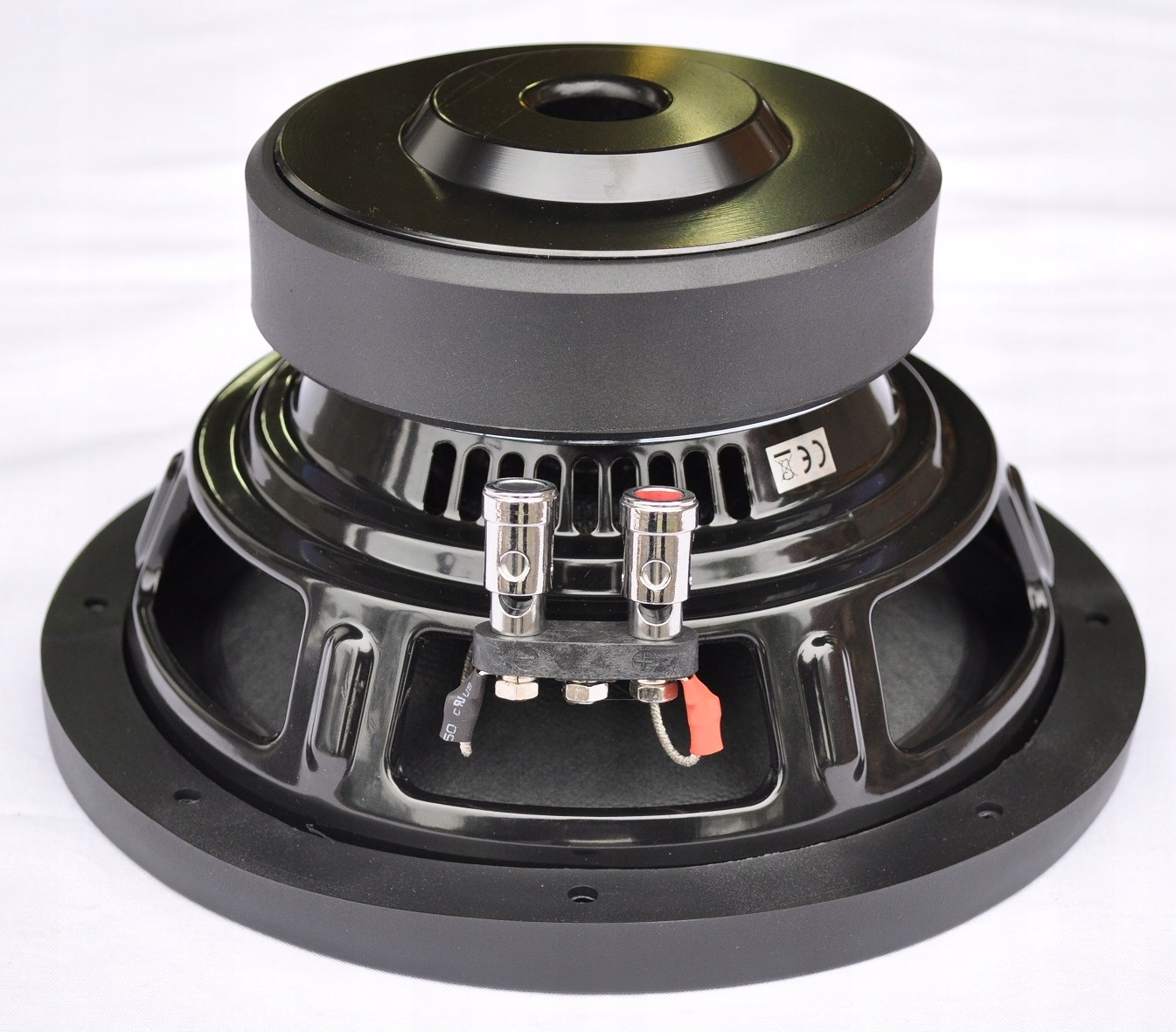 GLADEN RS-08 NAJLEPSZY SUBWOOFER W KLASIE DO 600ZŁ Model RS08