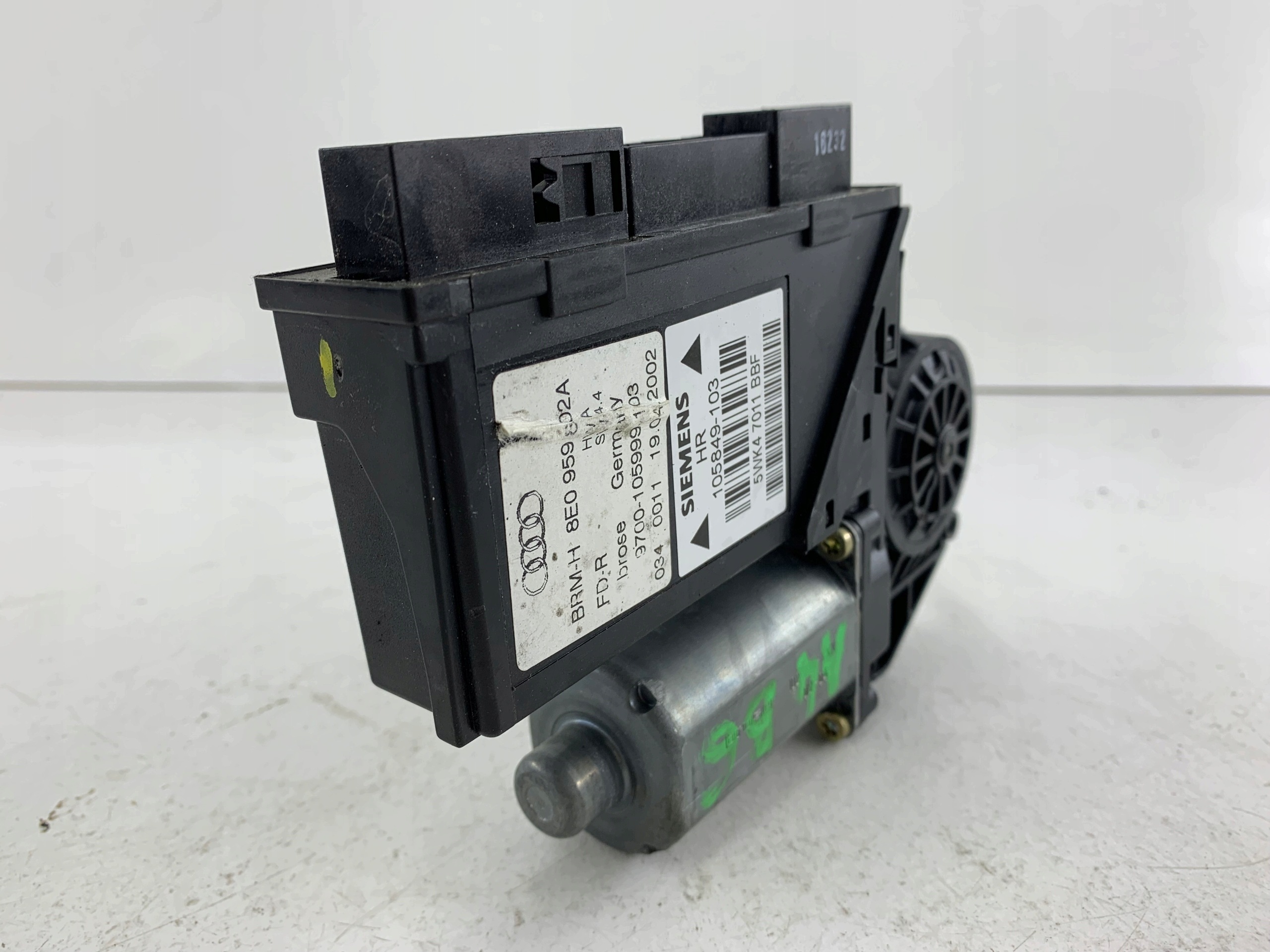 AUDI A4 B6 mini motor windows right rear part 8E0959802A