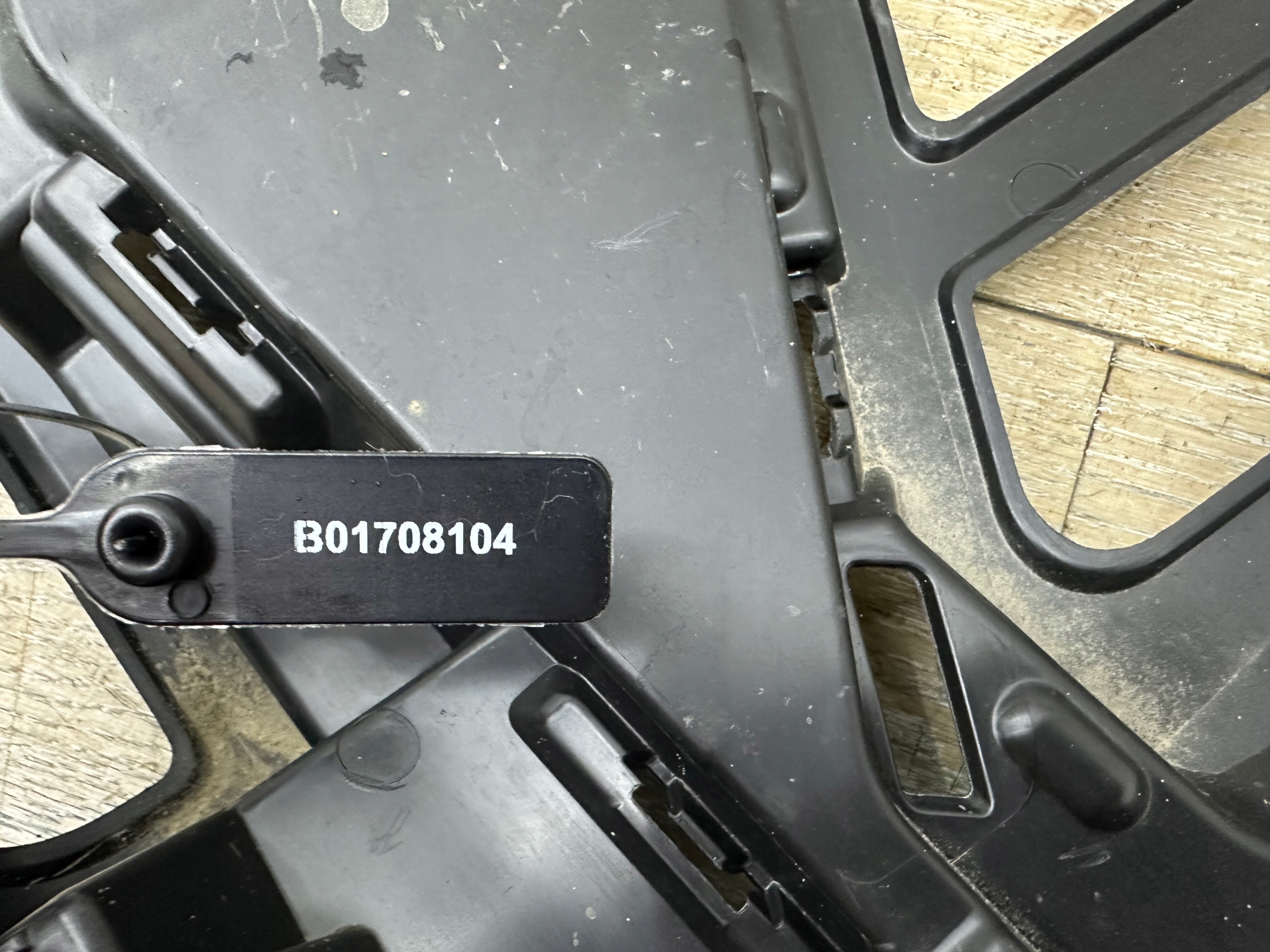 Console Support plaque Pare choc Droite BMW X1 U11 9883584