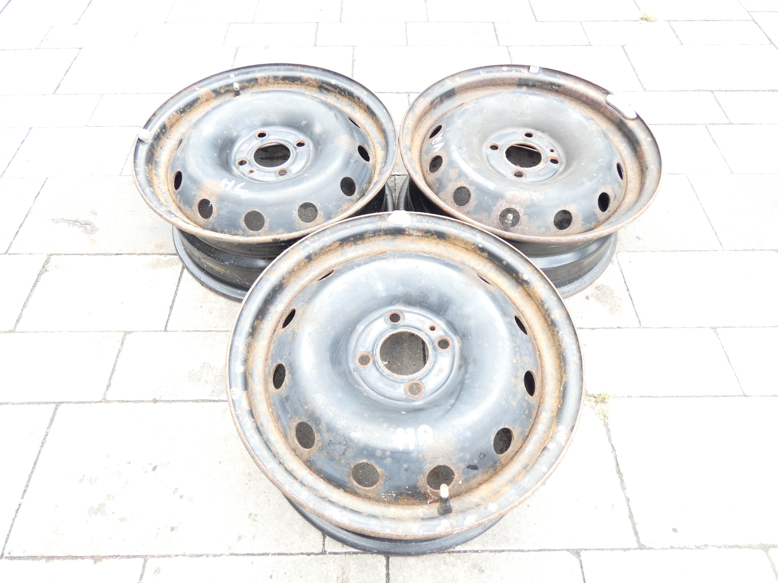 CERCHIO STALOWA DACIA RENAULT 6.0" x 15" 4x100 ET 30