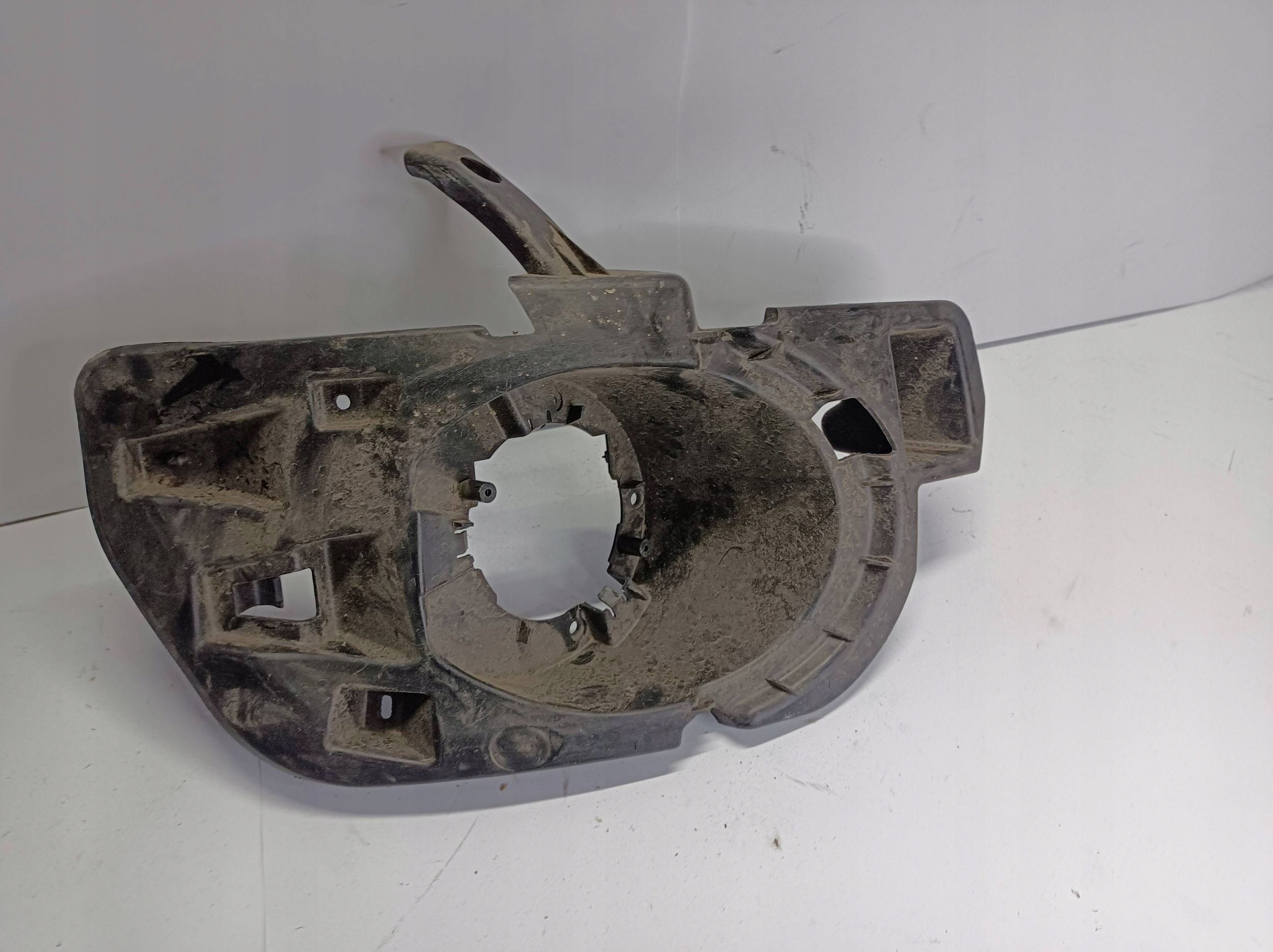 Support plaque Feux antibrouillard Citroen Berlingo 2008-2018 9677621380