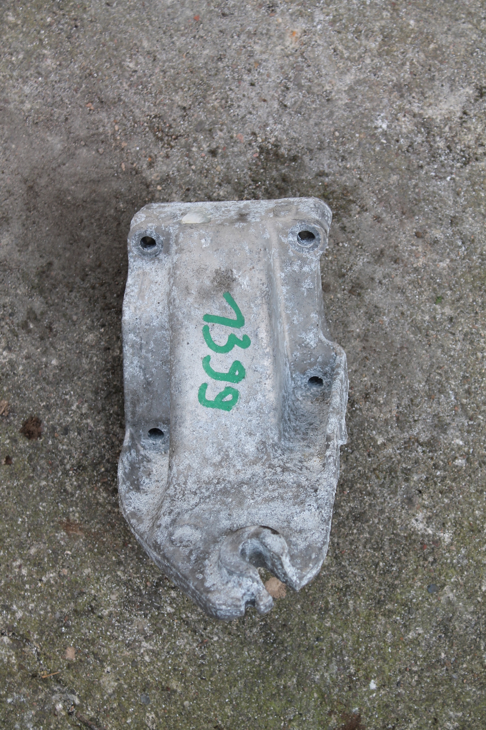 1399. holder engine mount MERCEDES A6542232900