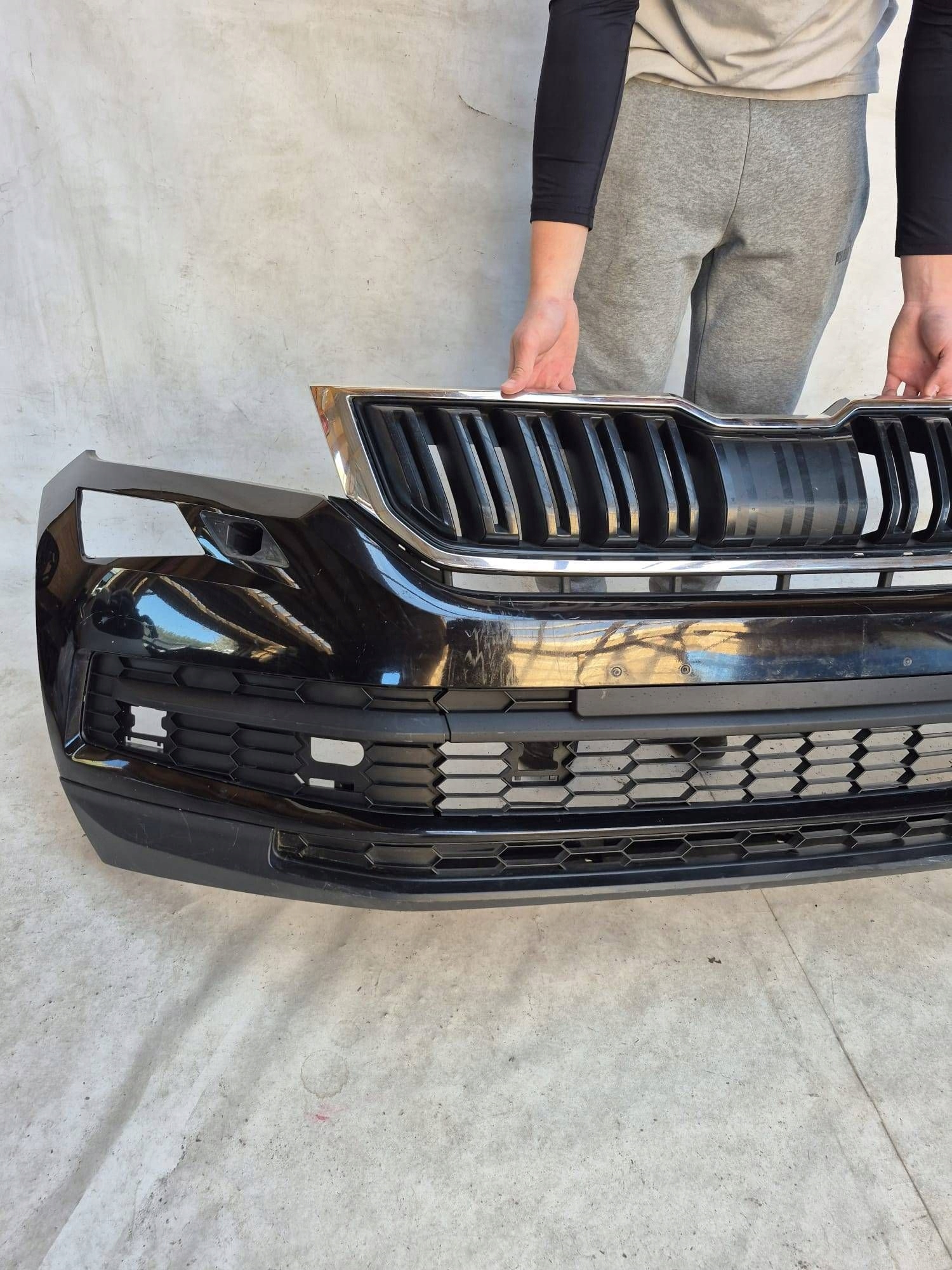 SKODA KODIAQ 565 17- bumper front front PDC SPR