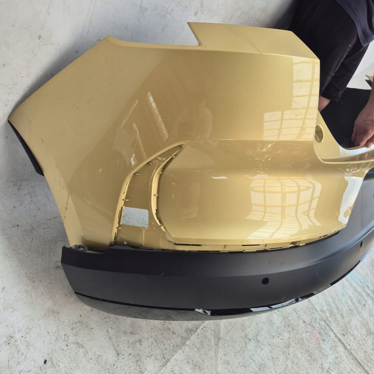 POLESTAR IV 4 23- bumper rear part rear PDC