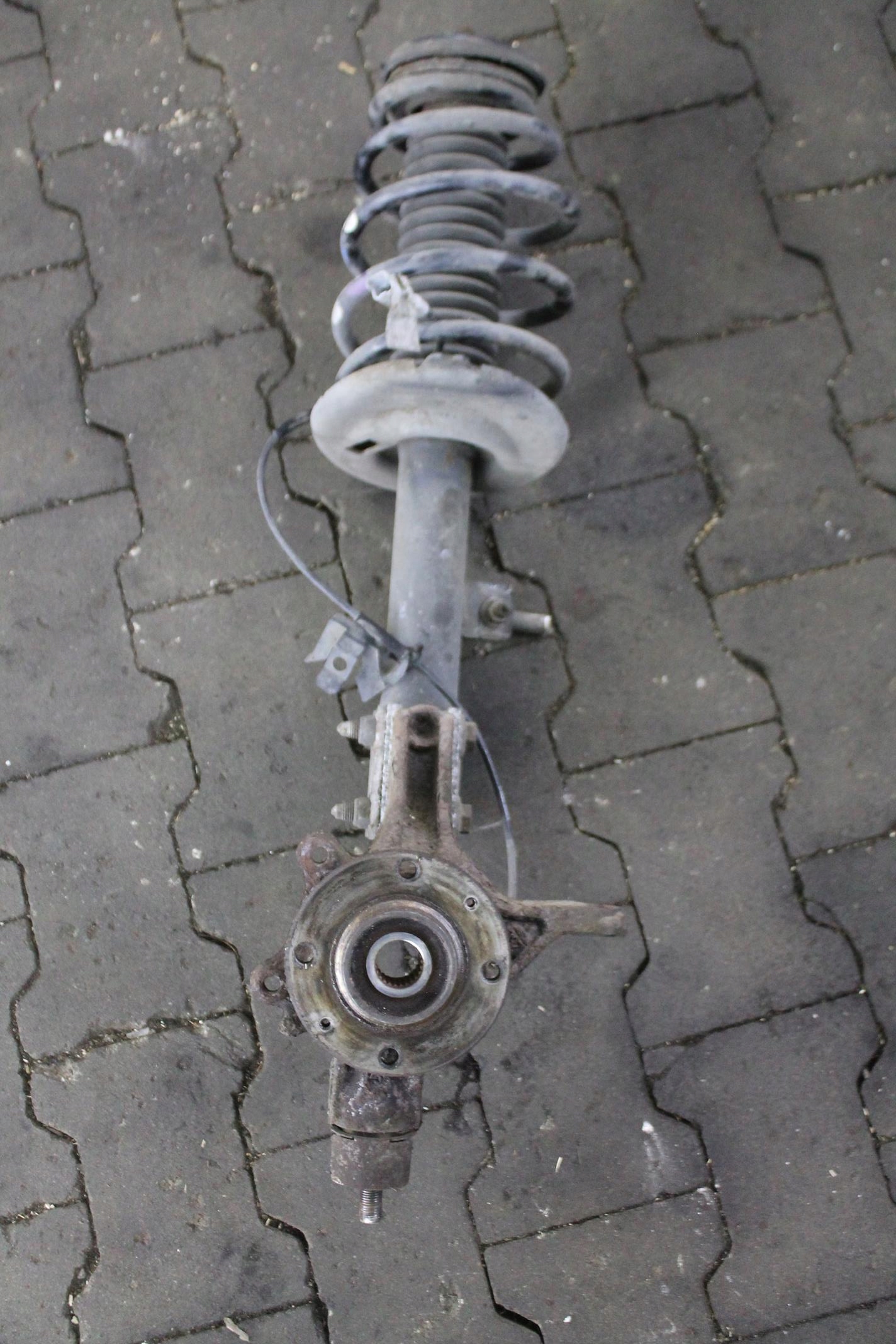 Макферсон левый передний C4 Пикассо и 2.0 16V 06-13