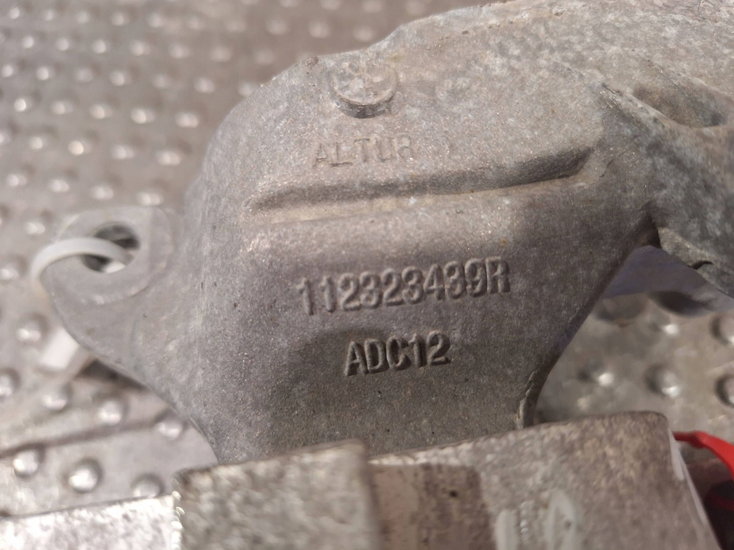 holder engine mount 112323439R DACIA DUSTER and 1.6 SCE 10