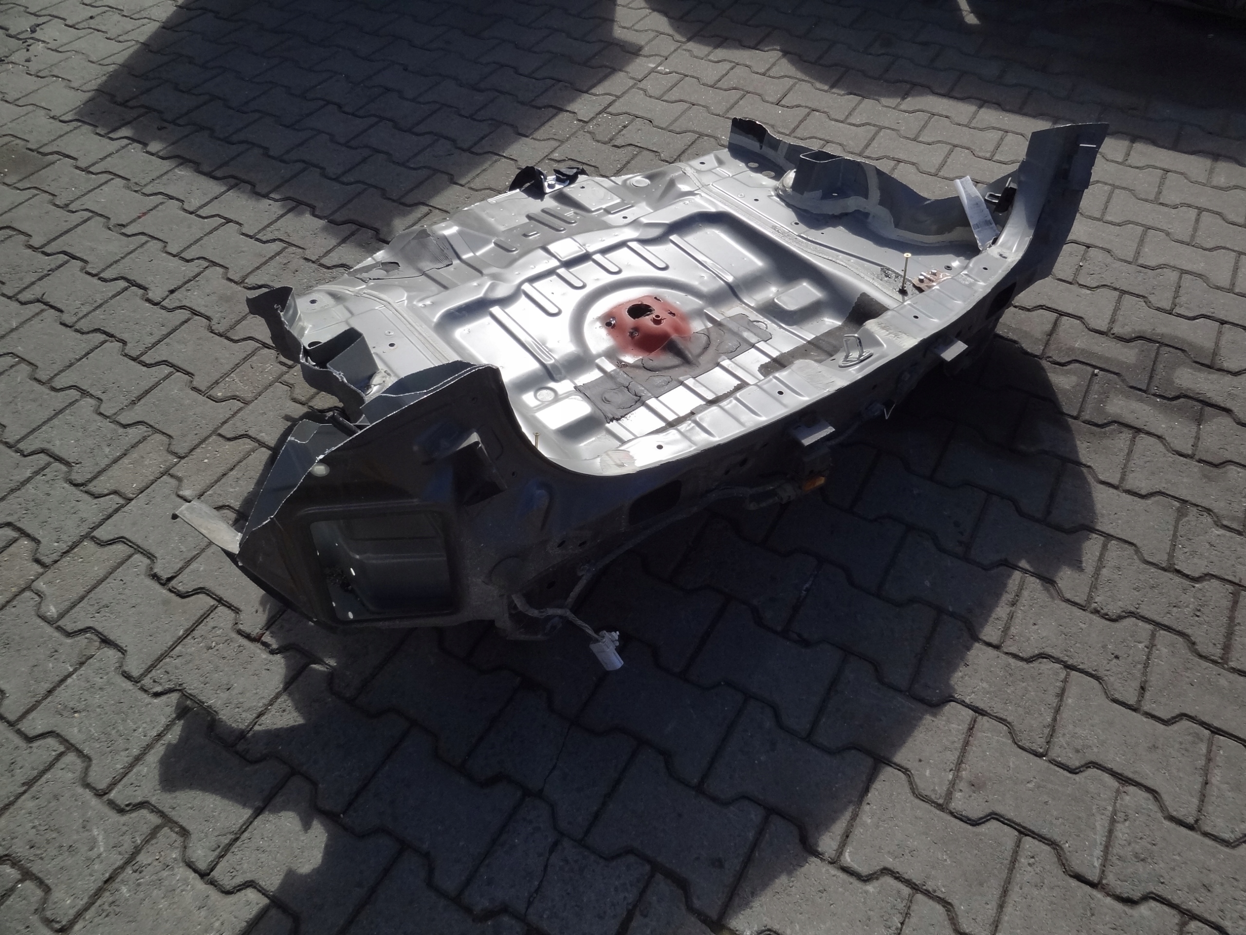 MITSUBISHI ASX 2012 PAS TYLNY Z PODLOGA SCIANA ORG Producent części Mitsubishi OE