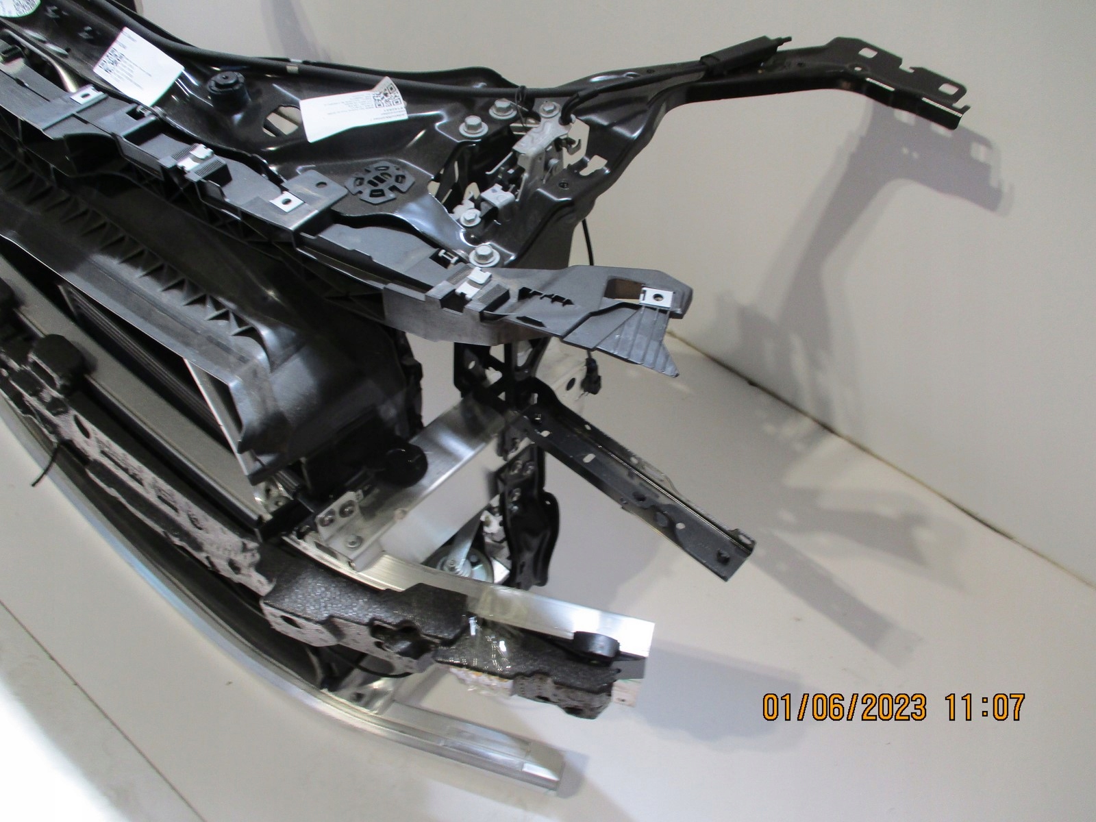 Pas przedni chłodnice BMW 2 U06 1,8i Typ samochodu Samochody osobowe