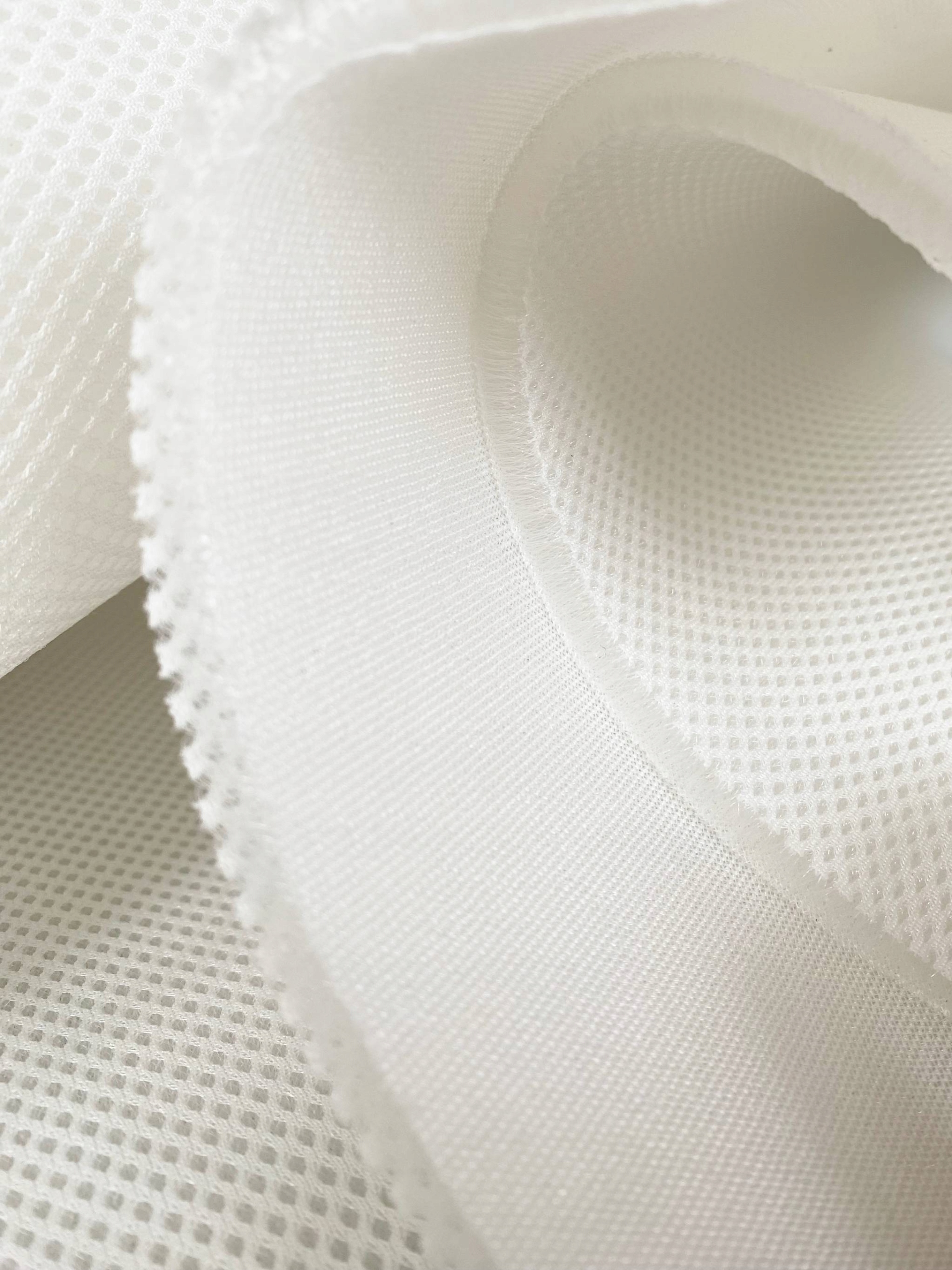 Síť Distanční Bílá 7 MM Šířka 210 CM- 0,5 Mb