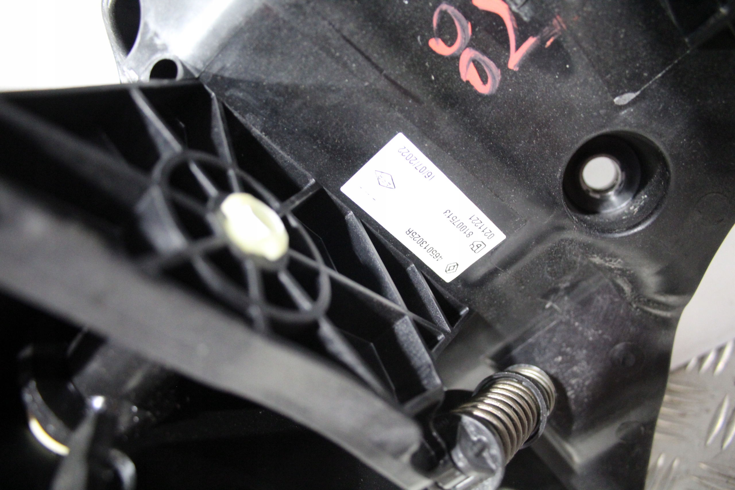 PEDAL Bremse der Kupplung TRAFIC IV 4 LIFT 2022
