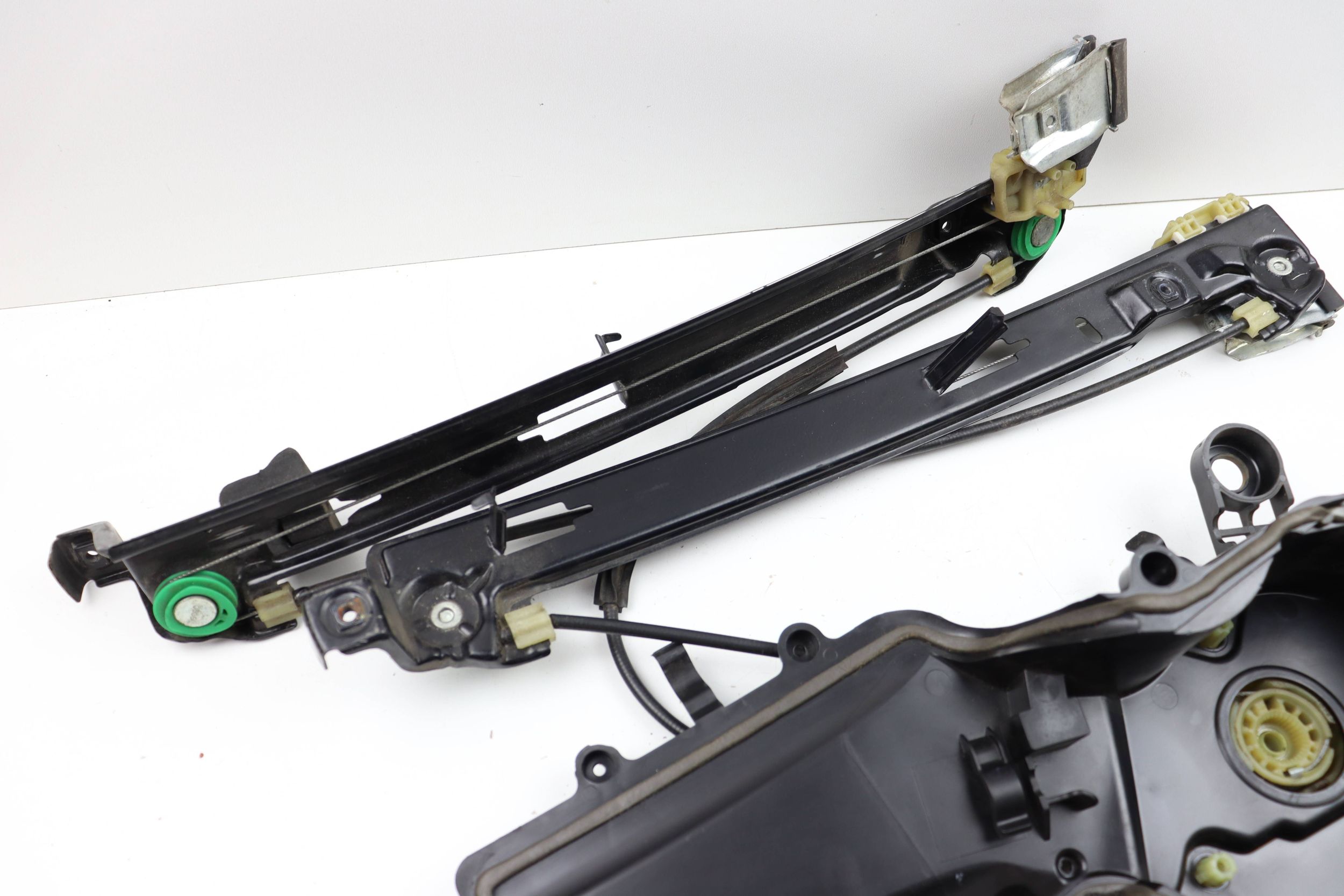 SEAT LEON II mechanism window regulator right front front 1P0867436