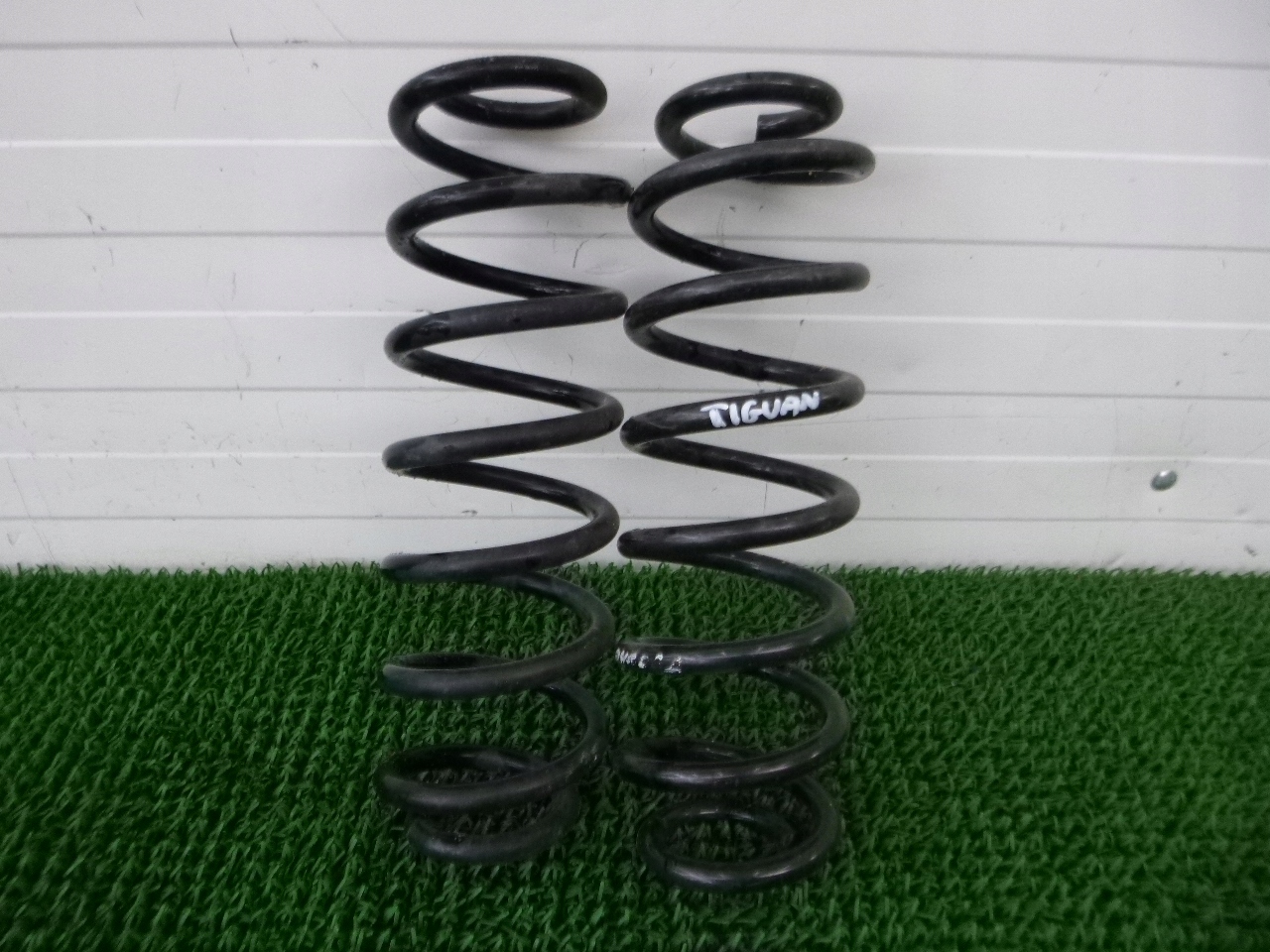 VW TIGUAN II 5NA 2015- SPRĘŻYNA ZAWIESZENIA TYLNA