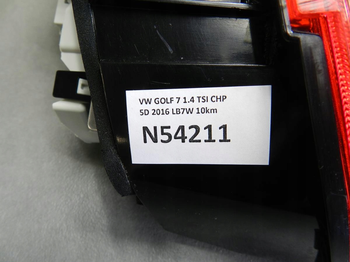 VW GOLF VII light right rear part bonnet 5G0945094AE