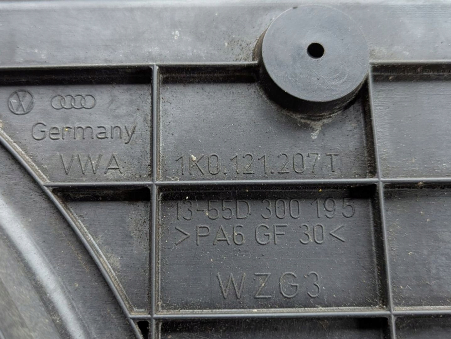 ventilátor chladiče Volkswagen Passat B6 2008 1K01212071