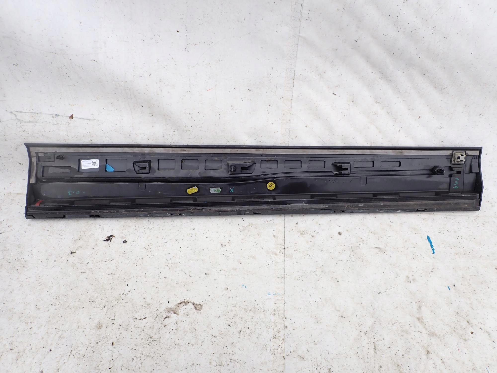 AUDI Q2 16-23 cap moulding door left front