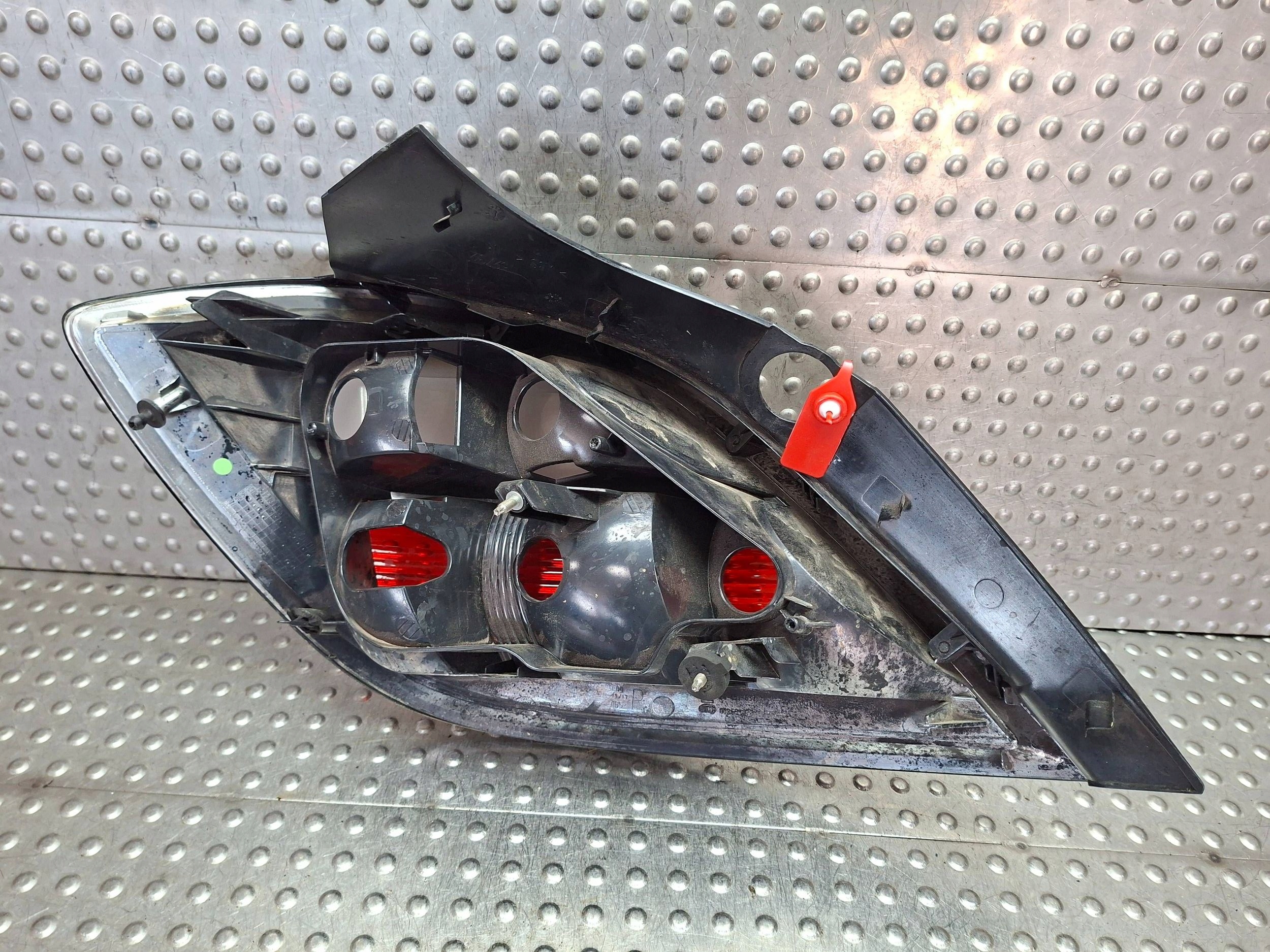 light right rear part 24451837 OPEL ASTRA H HB 2004