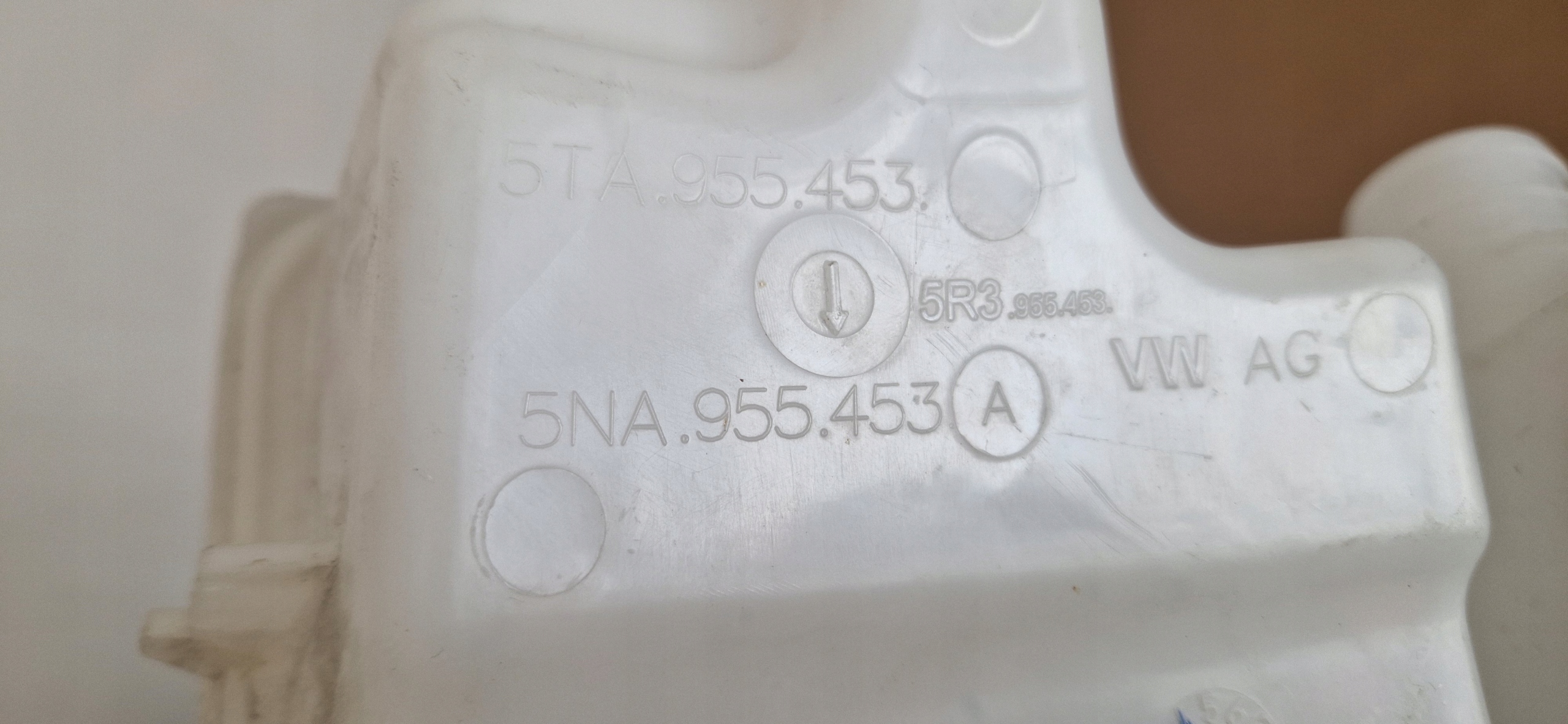 Behälter Spritzdüse 5NA955453A VW SKODA IDEAL KPL