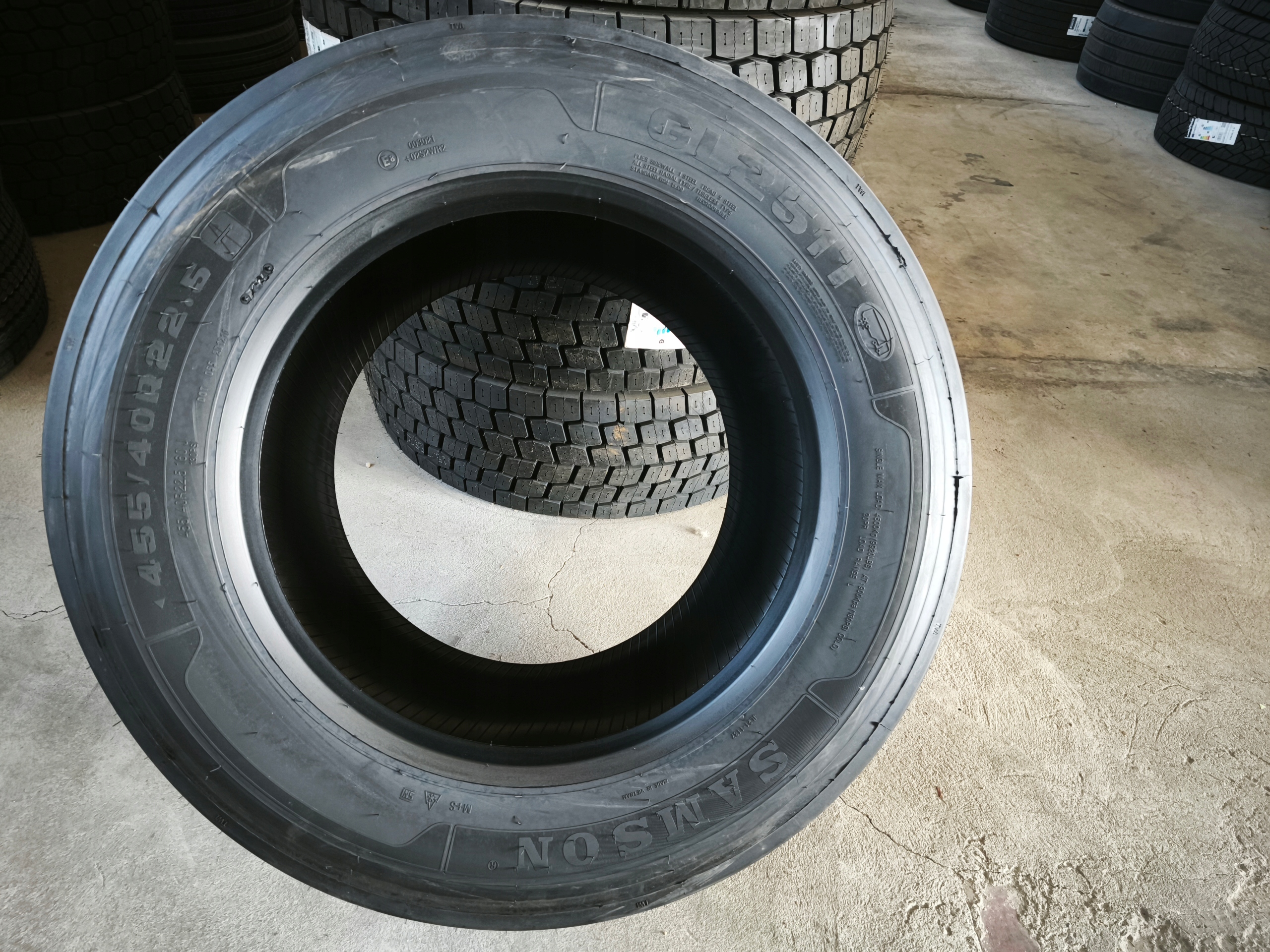 Opony 2 x 455/40R22.5 Samson GL251-T Marka Samson