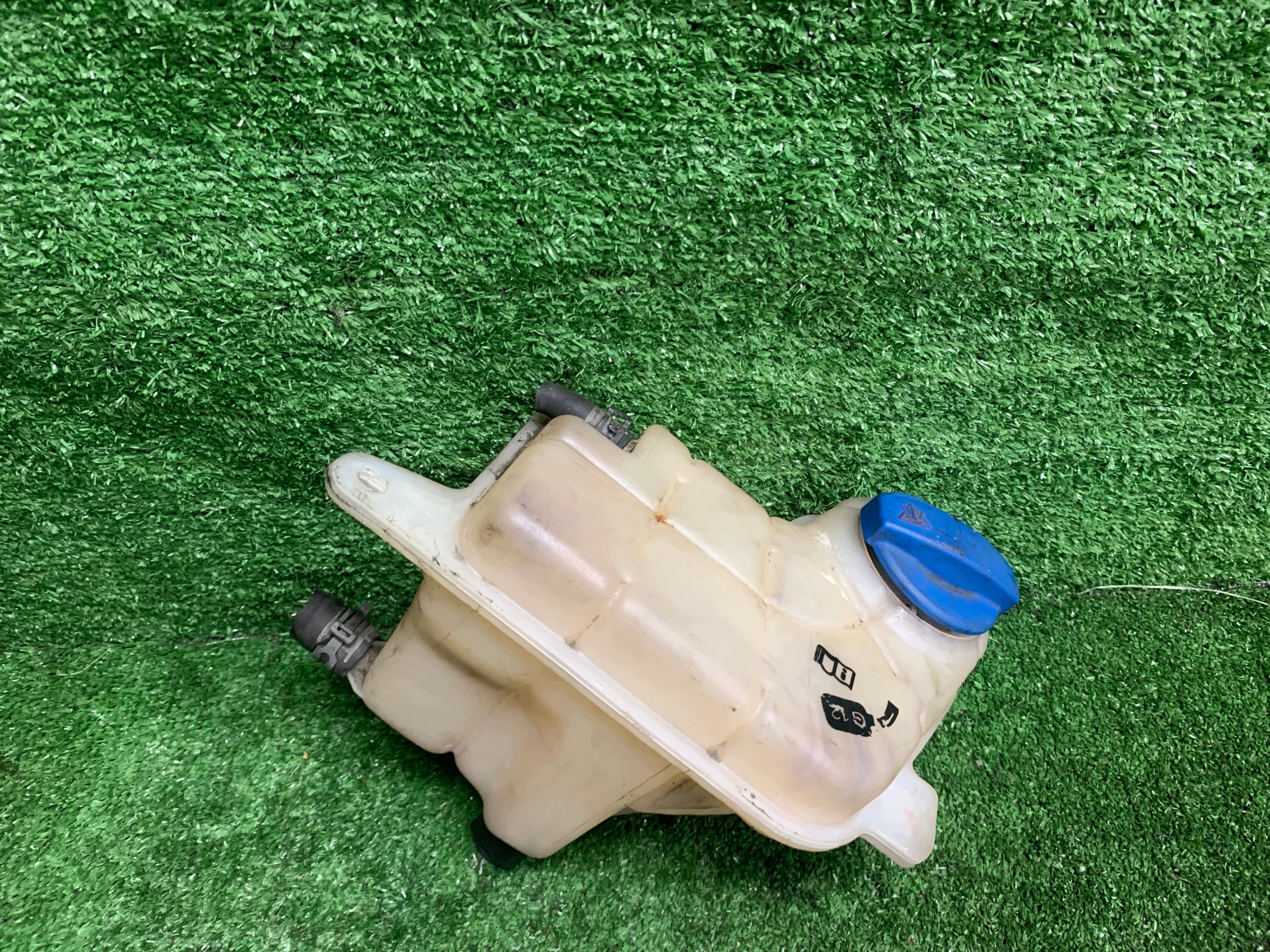Réservoir eau AUDI A6 C6 LIFT 4F0121403N