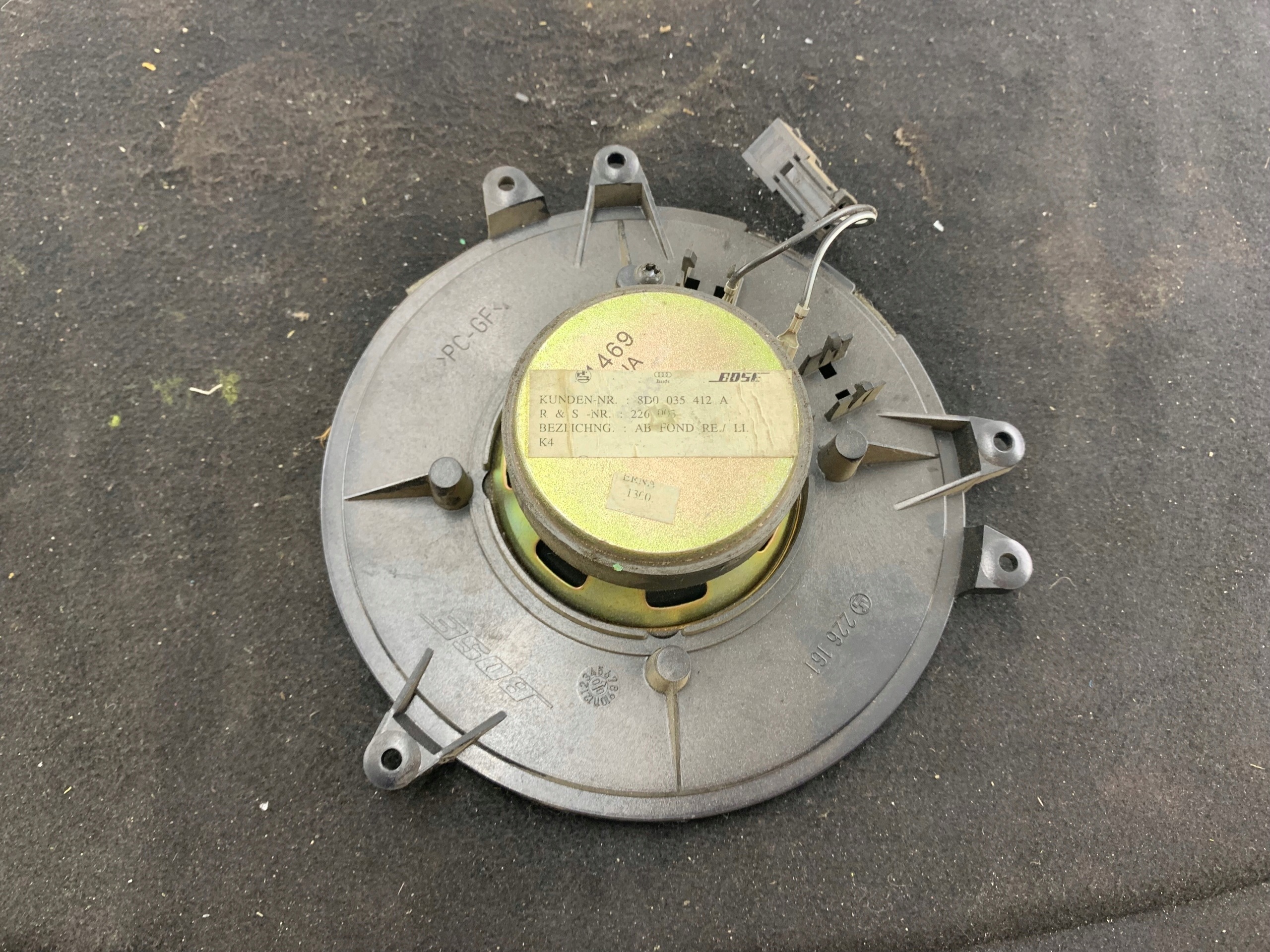 AUDI A3 8L speaker door rear part BOSE 8D0035412A